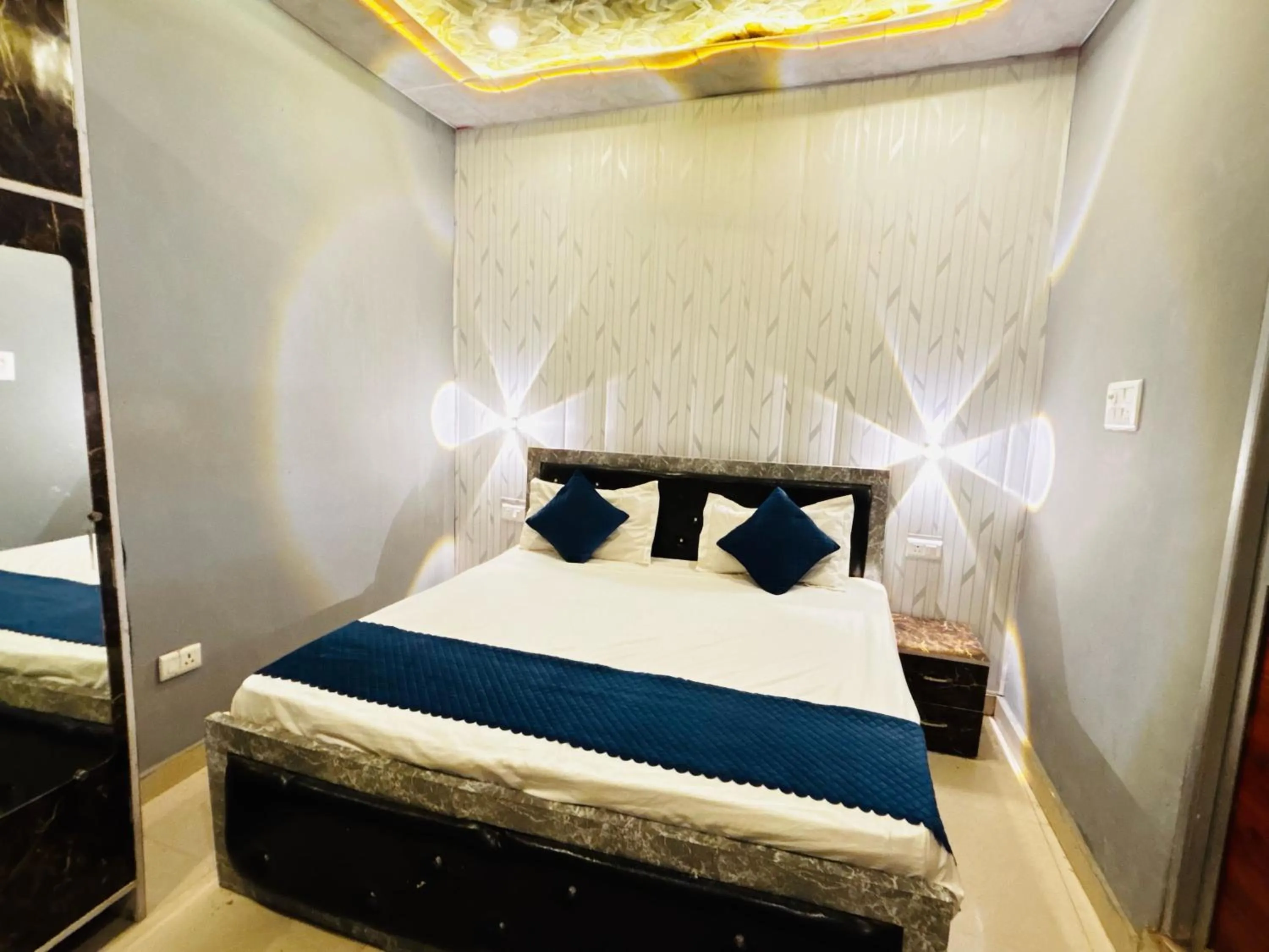 Bedroom, Bed in Hotel O Suryavanshi Palace