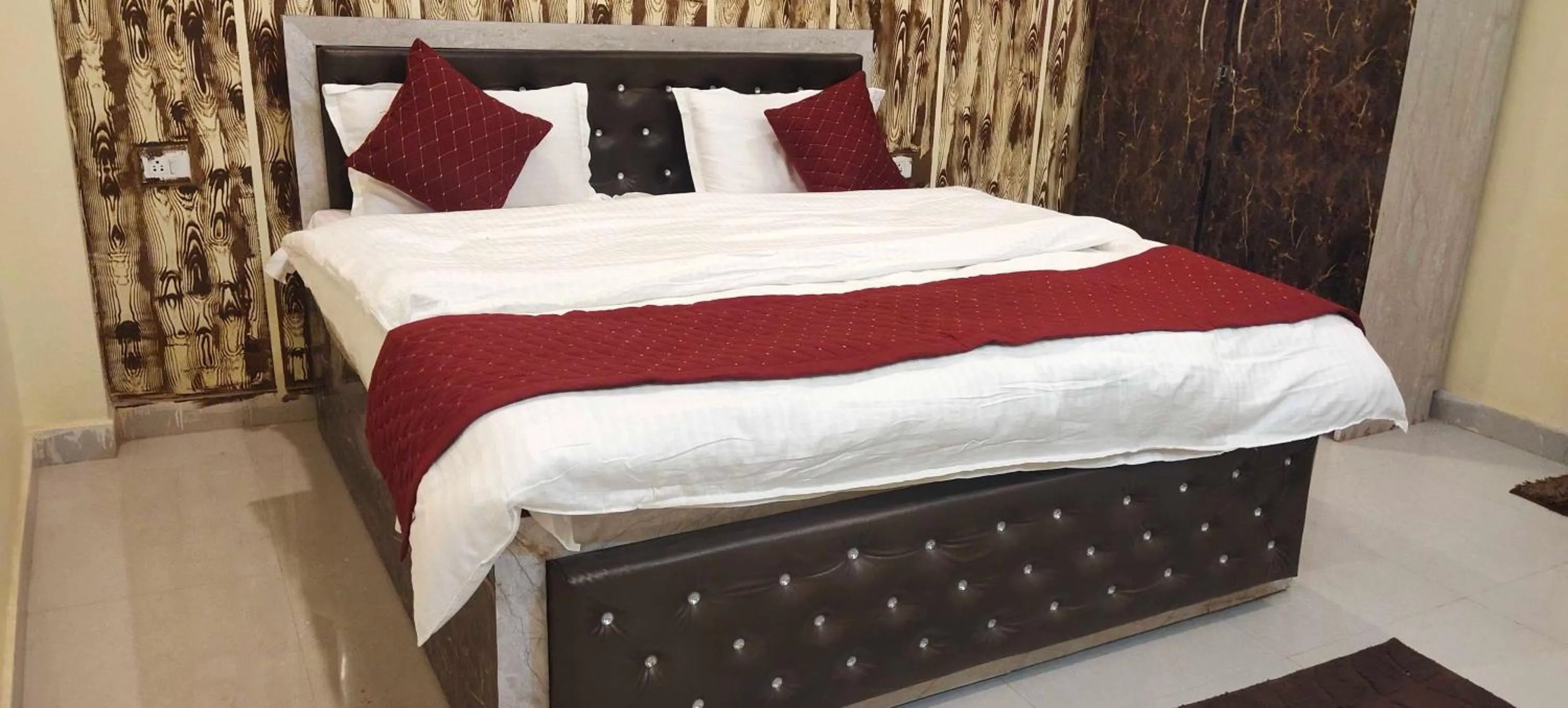 Bedroom, Bed in Hotel O Suryavanshi Palace