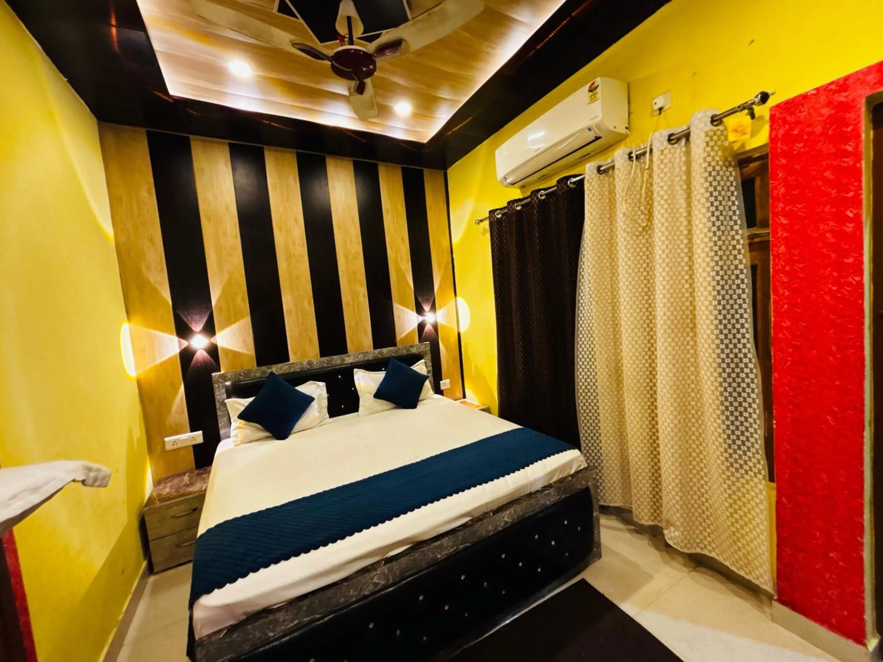 Bedroom, Bed in Hotel O Suryavanshi Palace