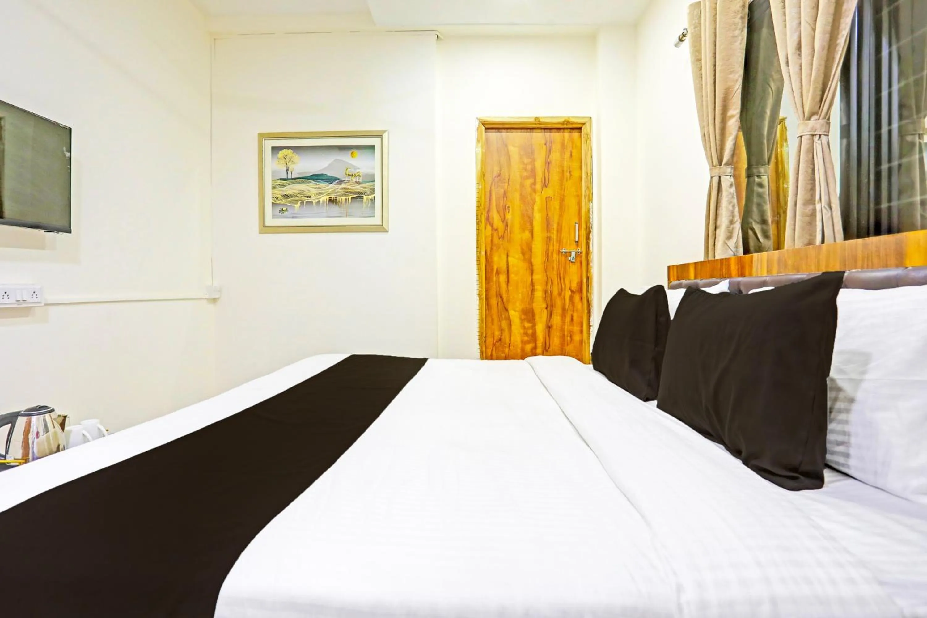 Bedroom, Bed in Hotel O Pritesh Onyx