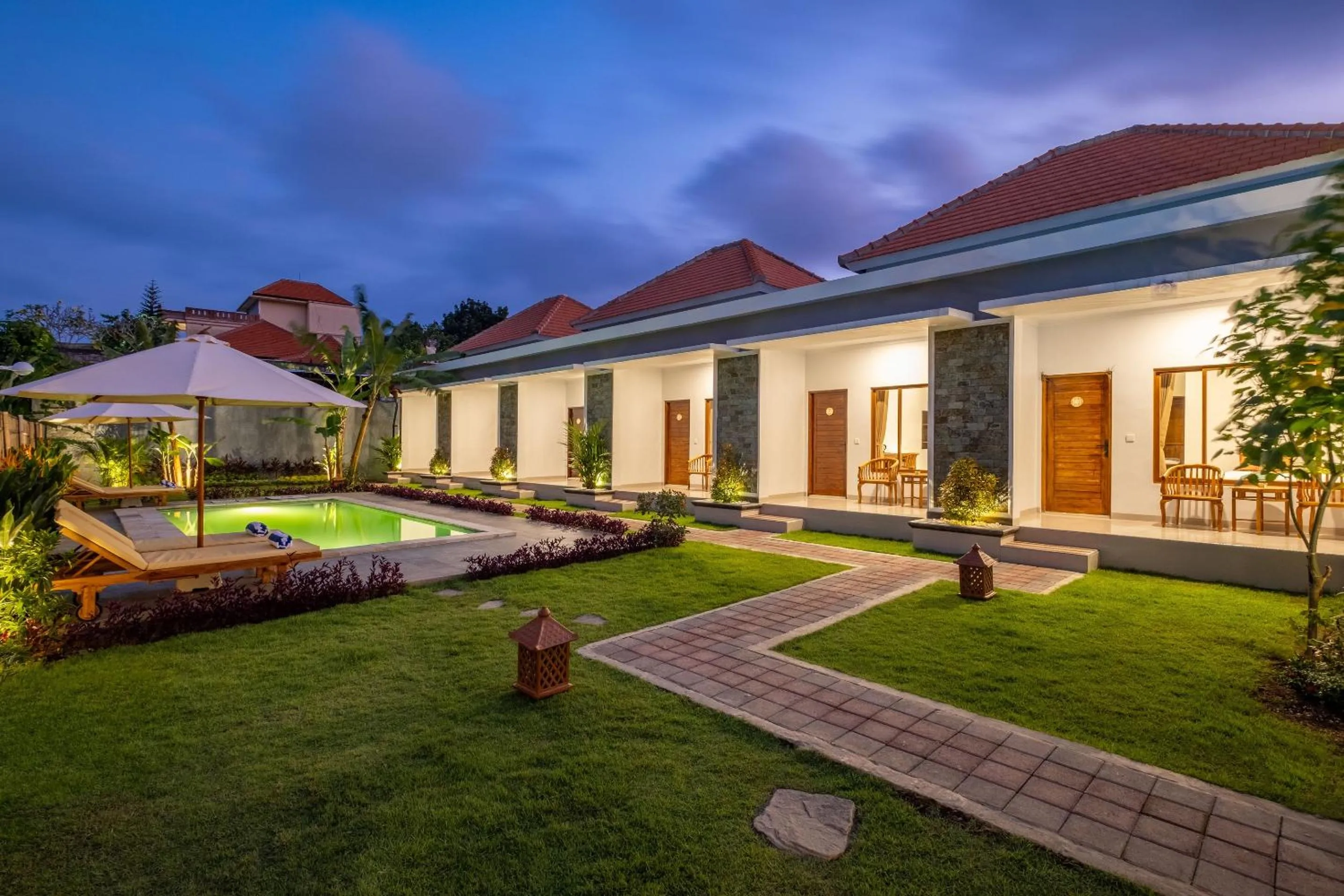 Property building in Cove Dmali