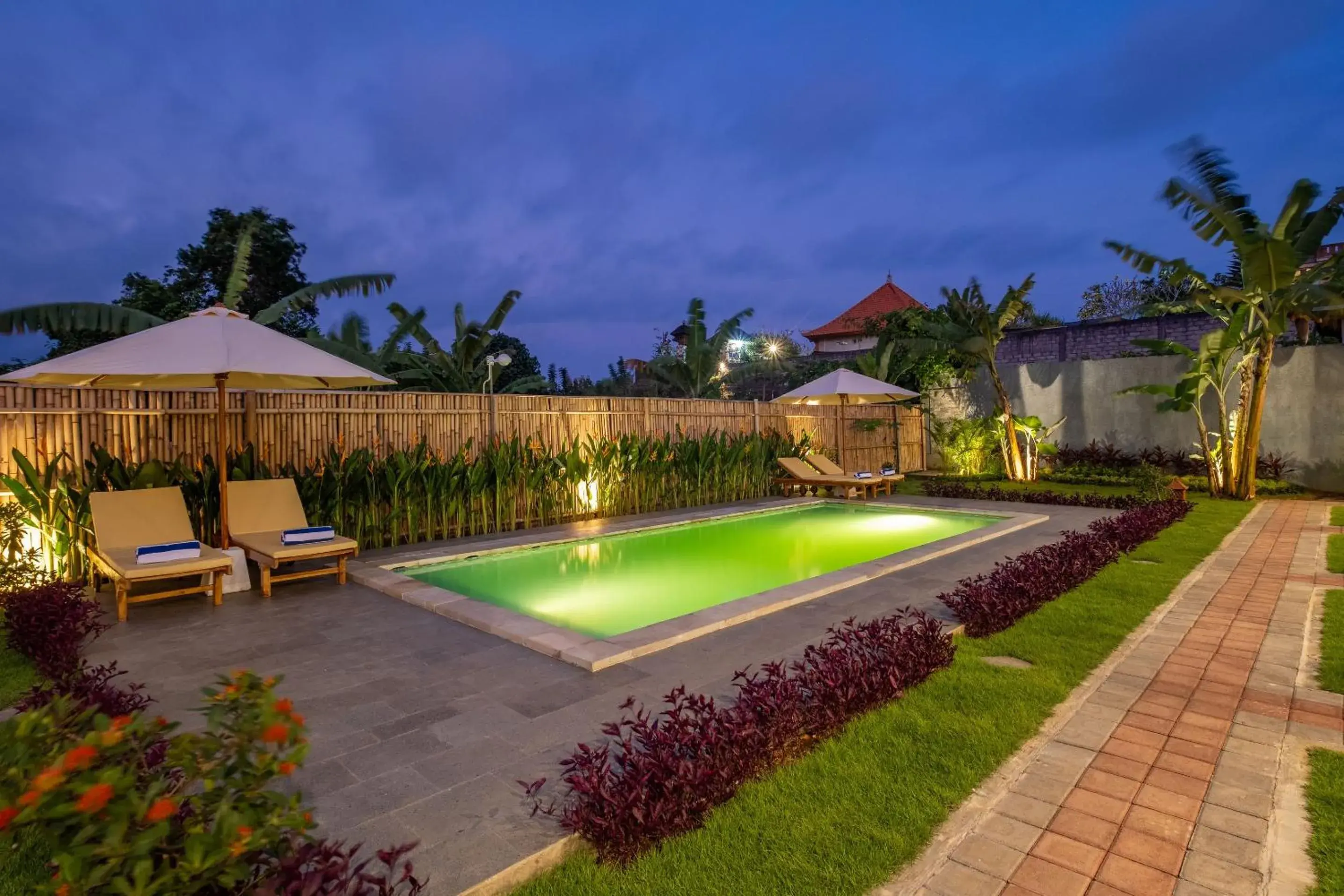 Garden view in Cove Dmali Garden view in Cove Dmali