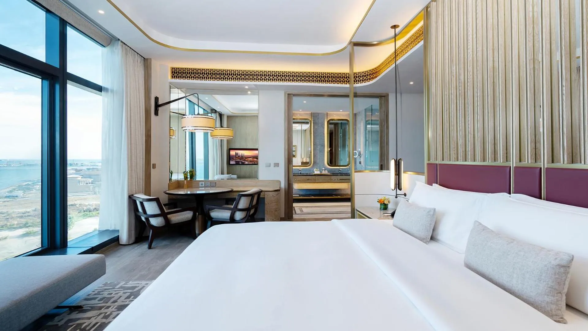 Bed in NUSTAR Hotel Cebu