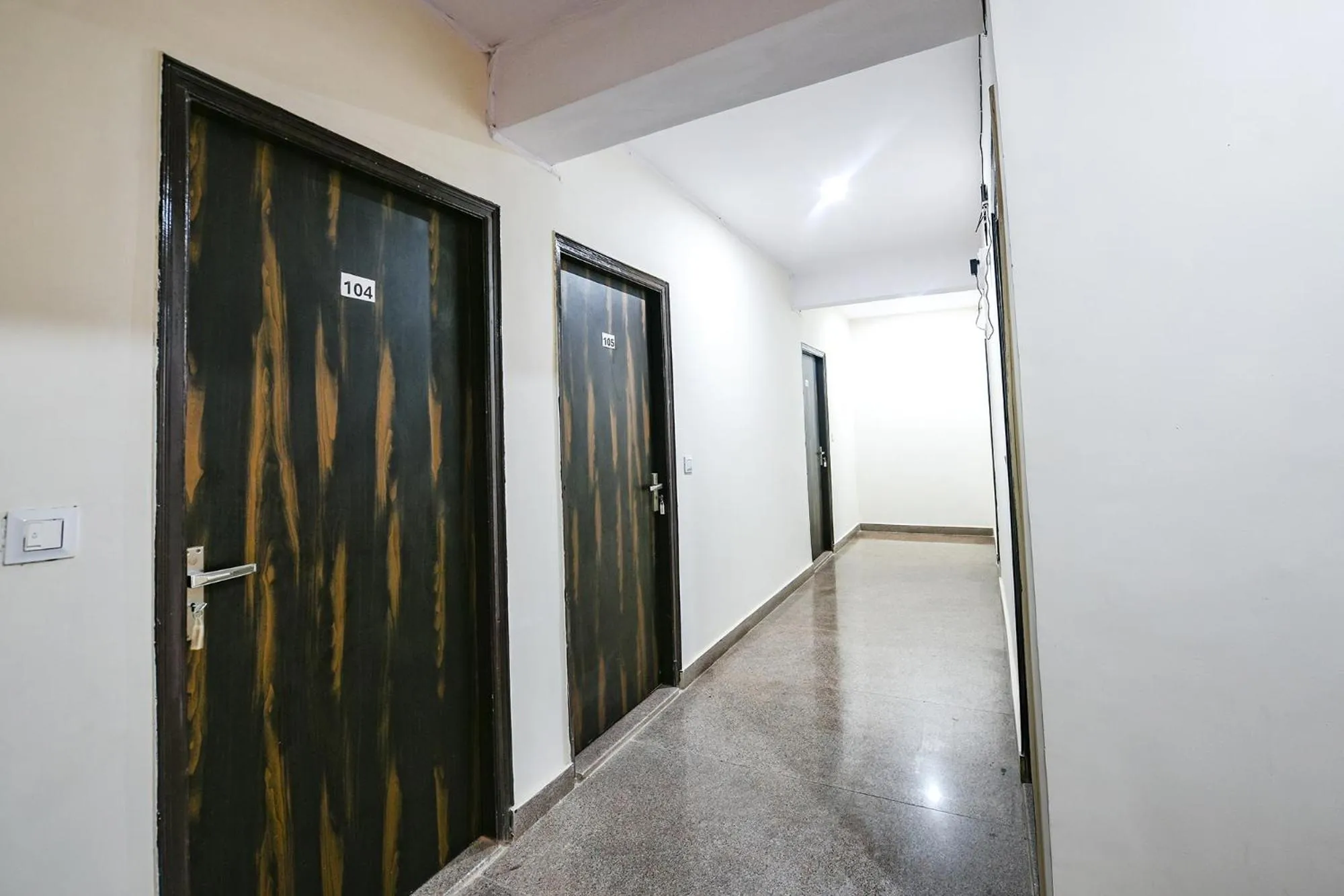 Lobby or reception in FabHotel The Yashobhumi Near Yashobhoomi Convention Centre