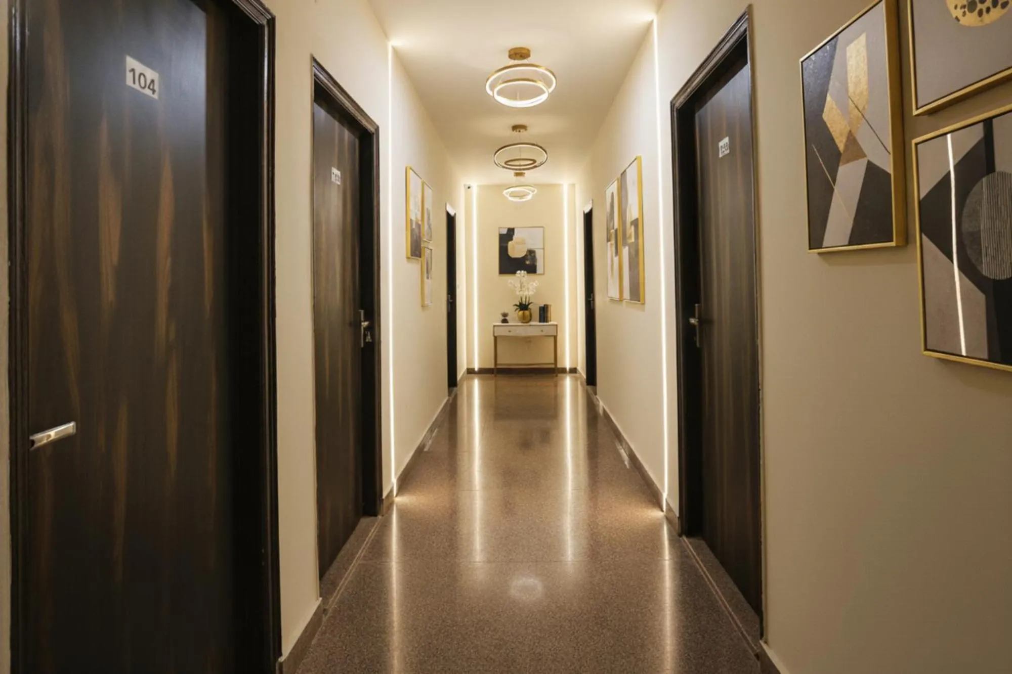 Lobby or reception in FabHotel The Yashobhumi Near Yashobhoomi Convention Centre