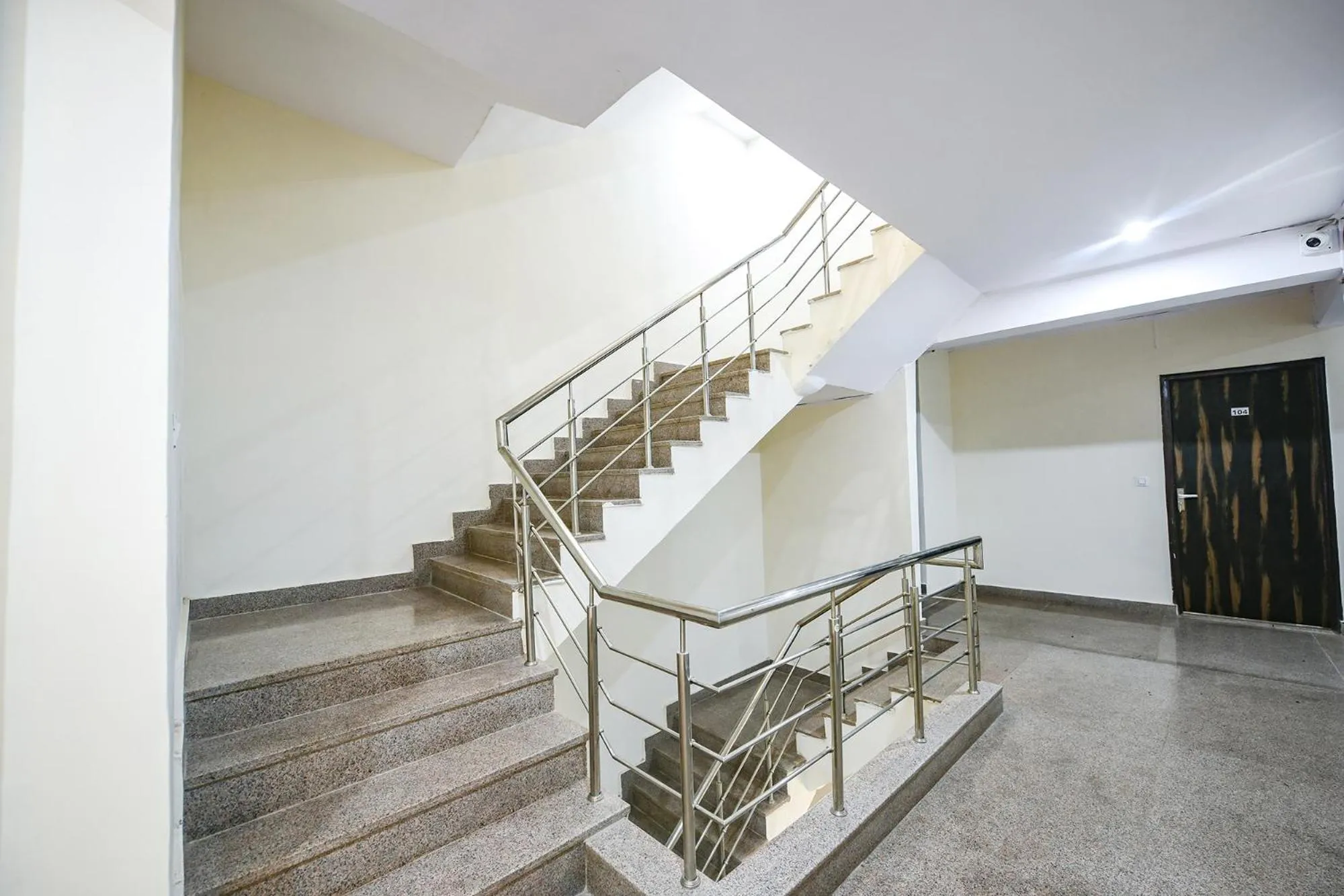 Lobby or reception in FabHotel The Yashobhumi Near Yashobhoomi Convention Centre