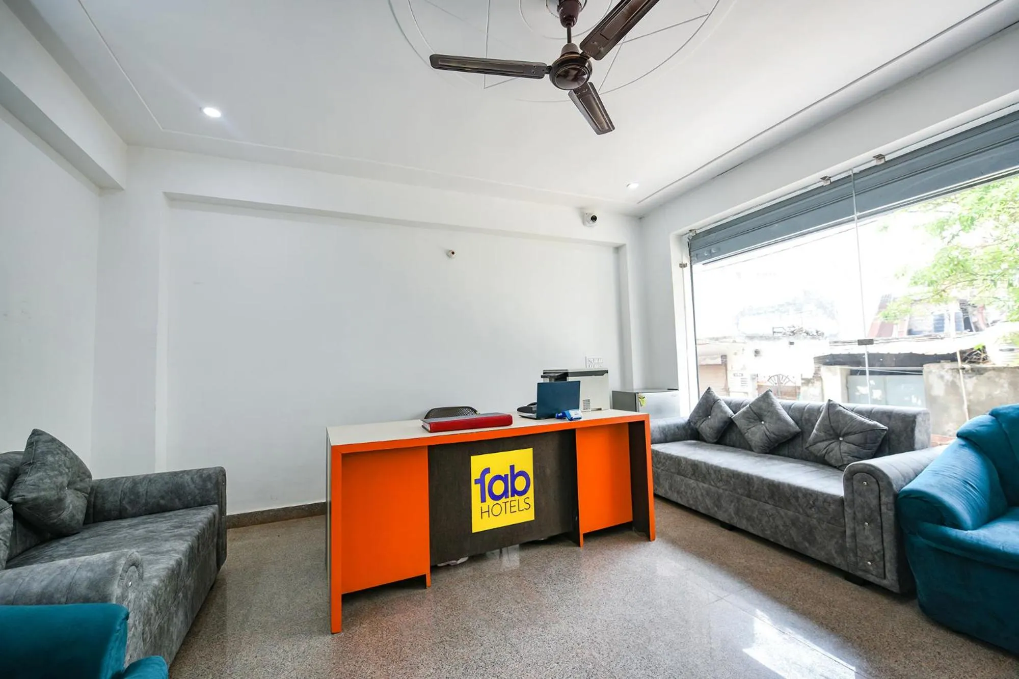 Lobby or reception in FabHotel The Yashobhumi Near Yashobhoomi Convention Centre