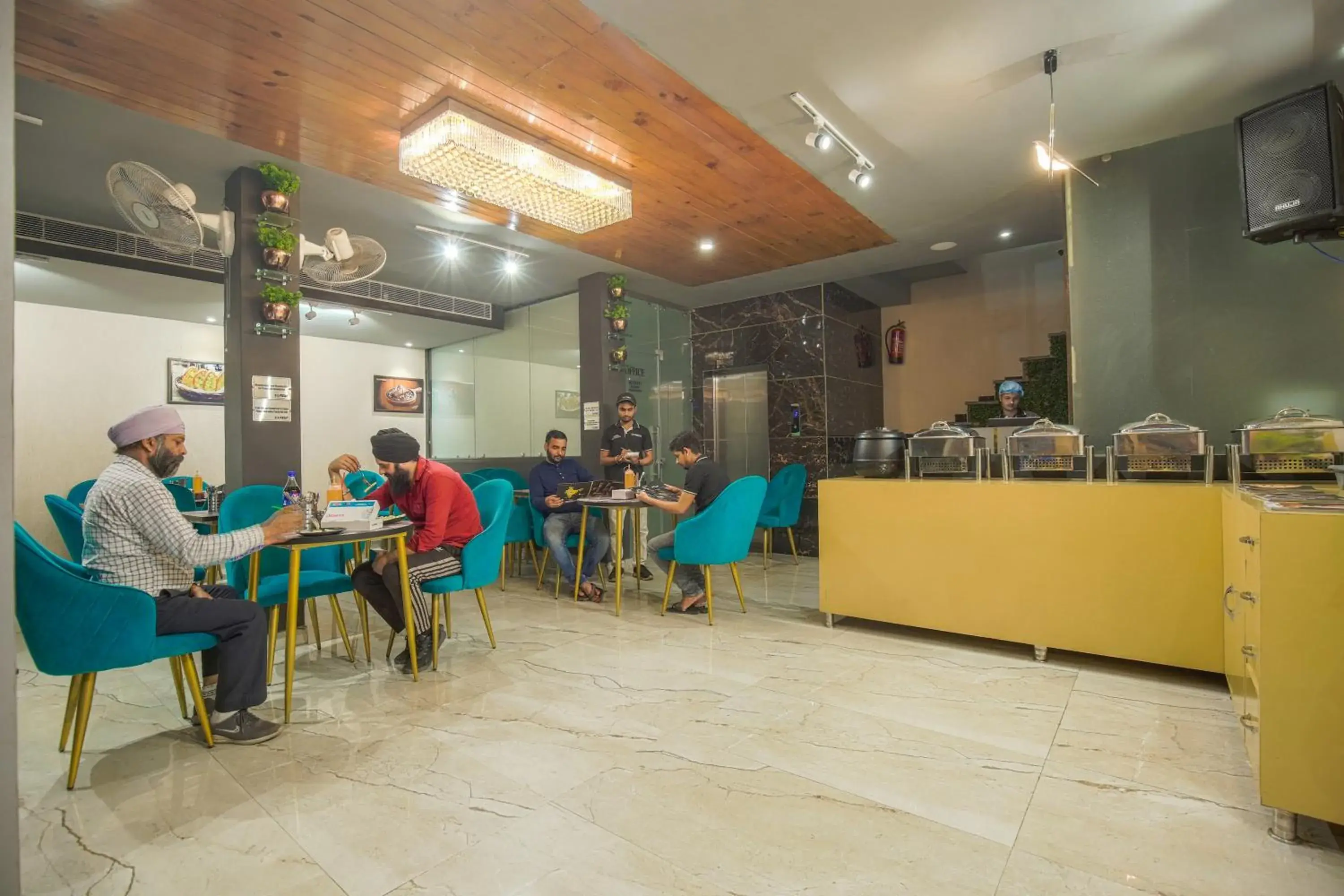 Restaurant/places to eat in Hotel City Castle Restaurant/places to eat in Hotel City Castle