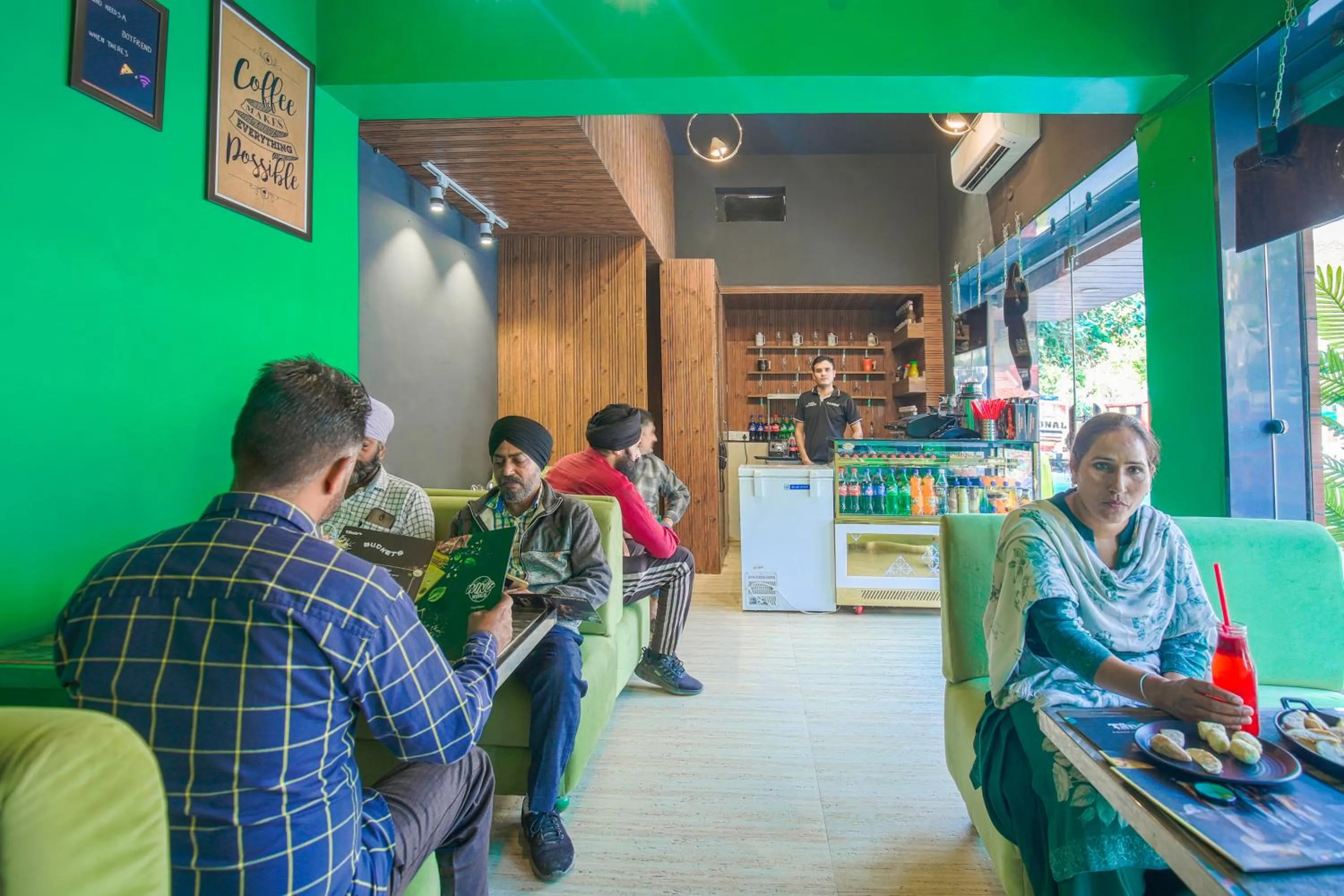 Restaurant/places to eat in Hotel City Castle