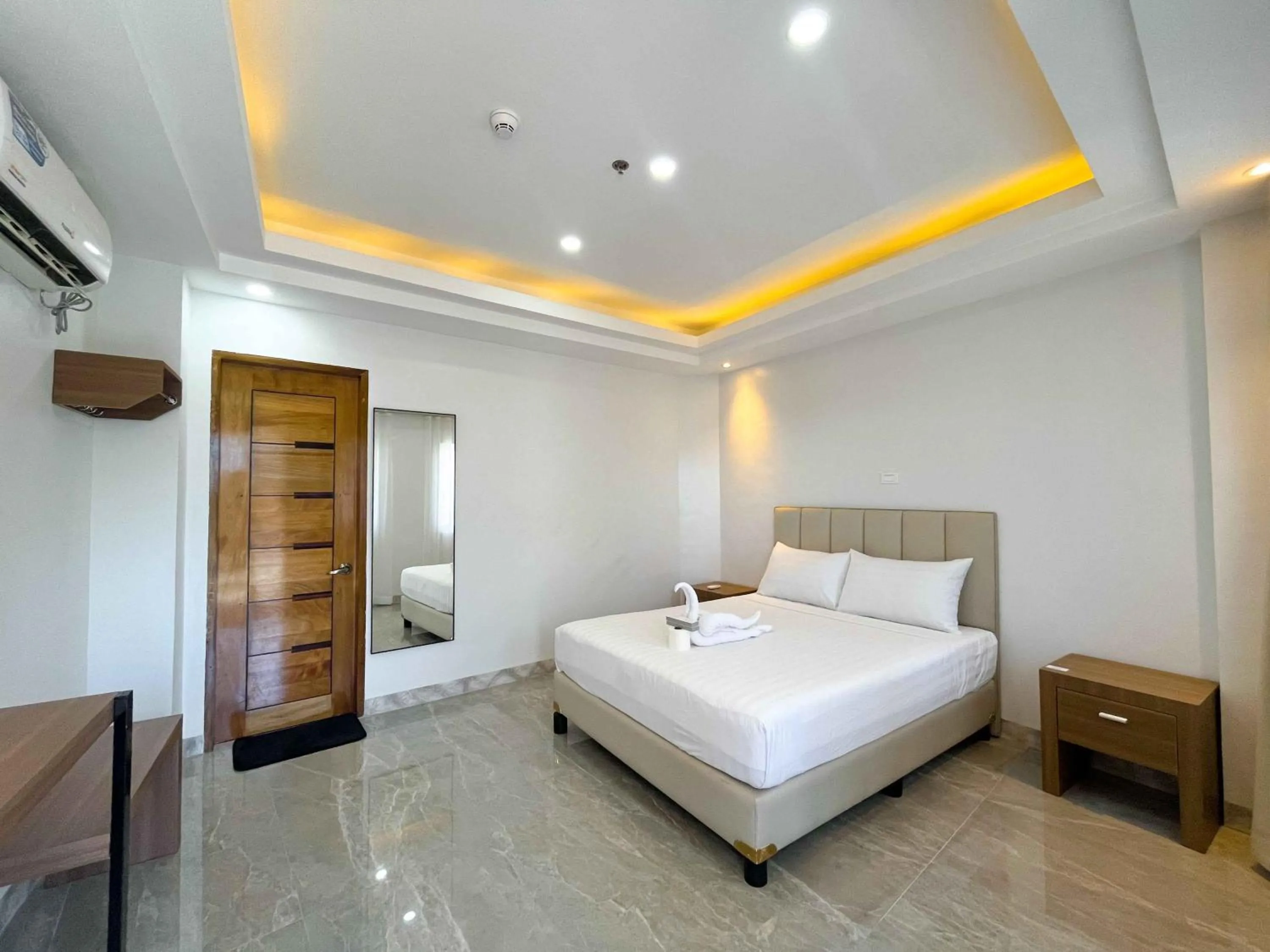 D' Elmer's Place Hotel