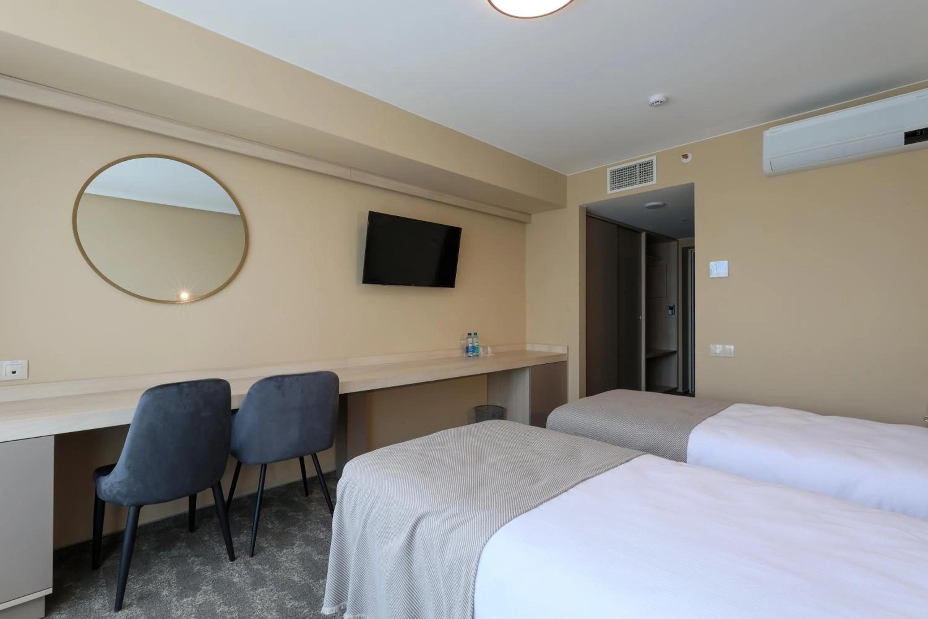 Bed in Suncity Hotel & SPA