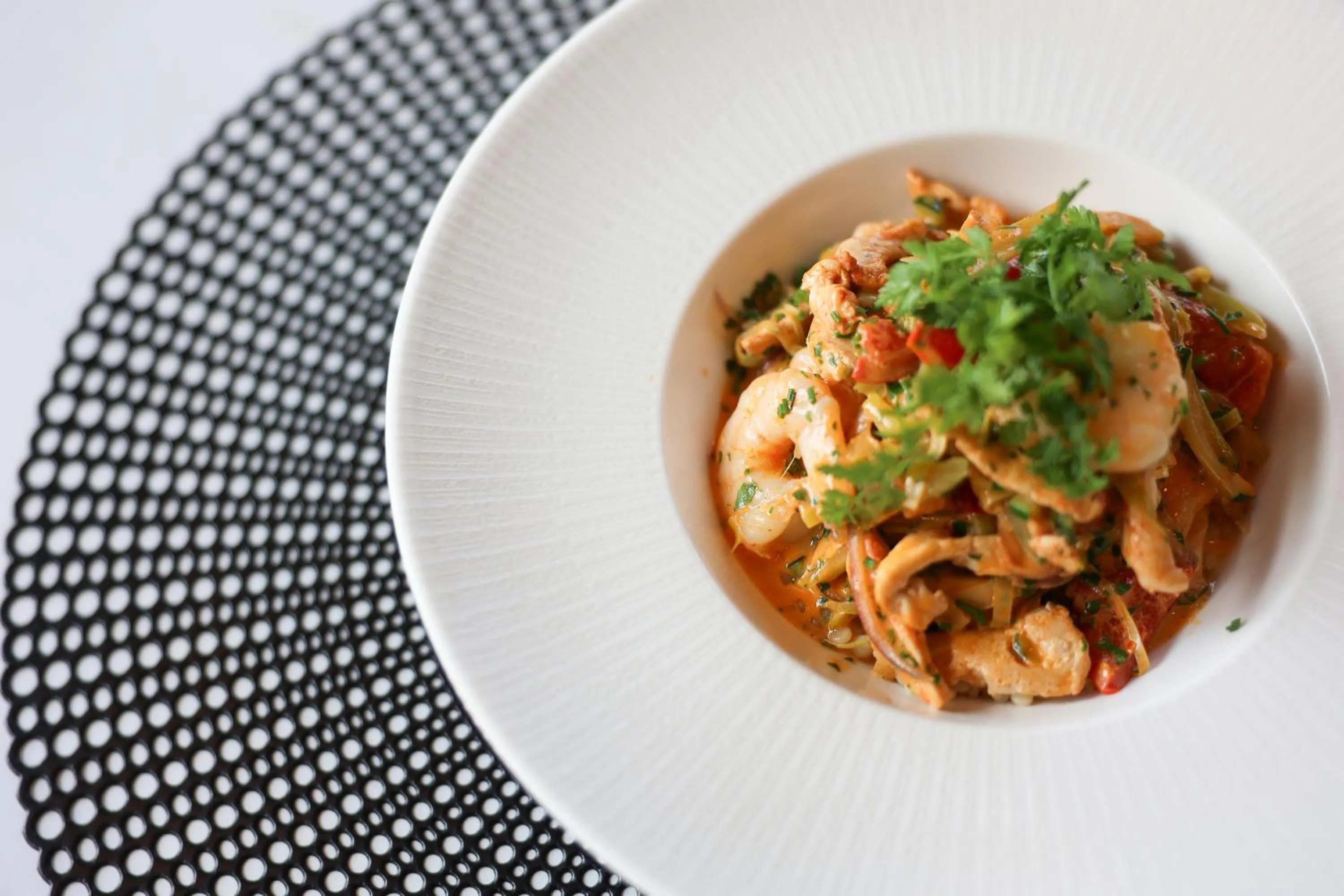 Restaurant/places to eat in Suncity Hotel & SPA