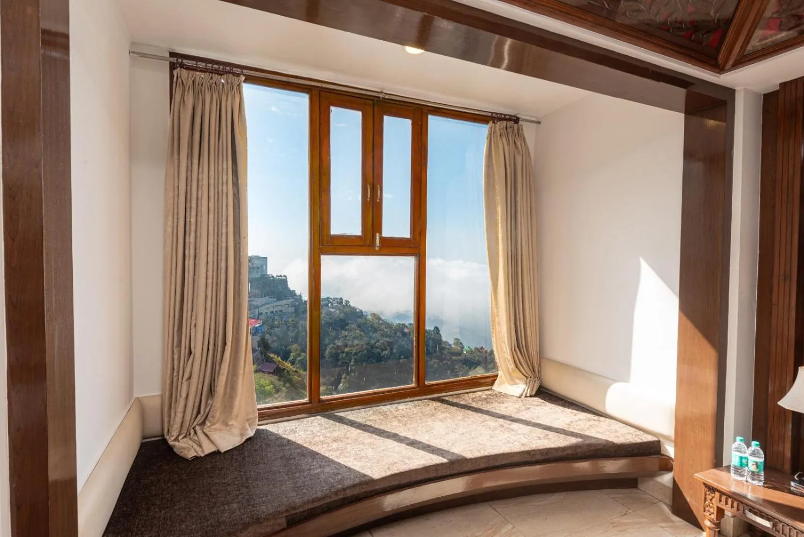 Bed in Lawrence Solitaire Resort, Mall road, Mussoorie
