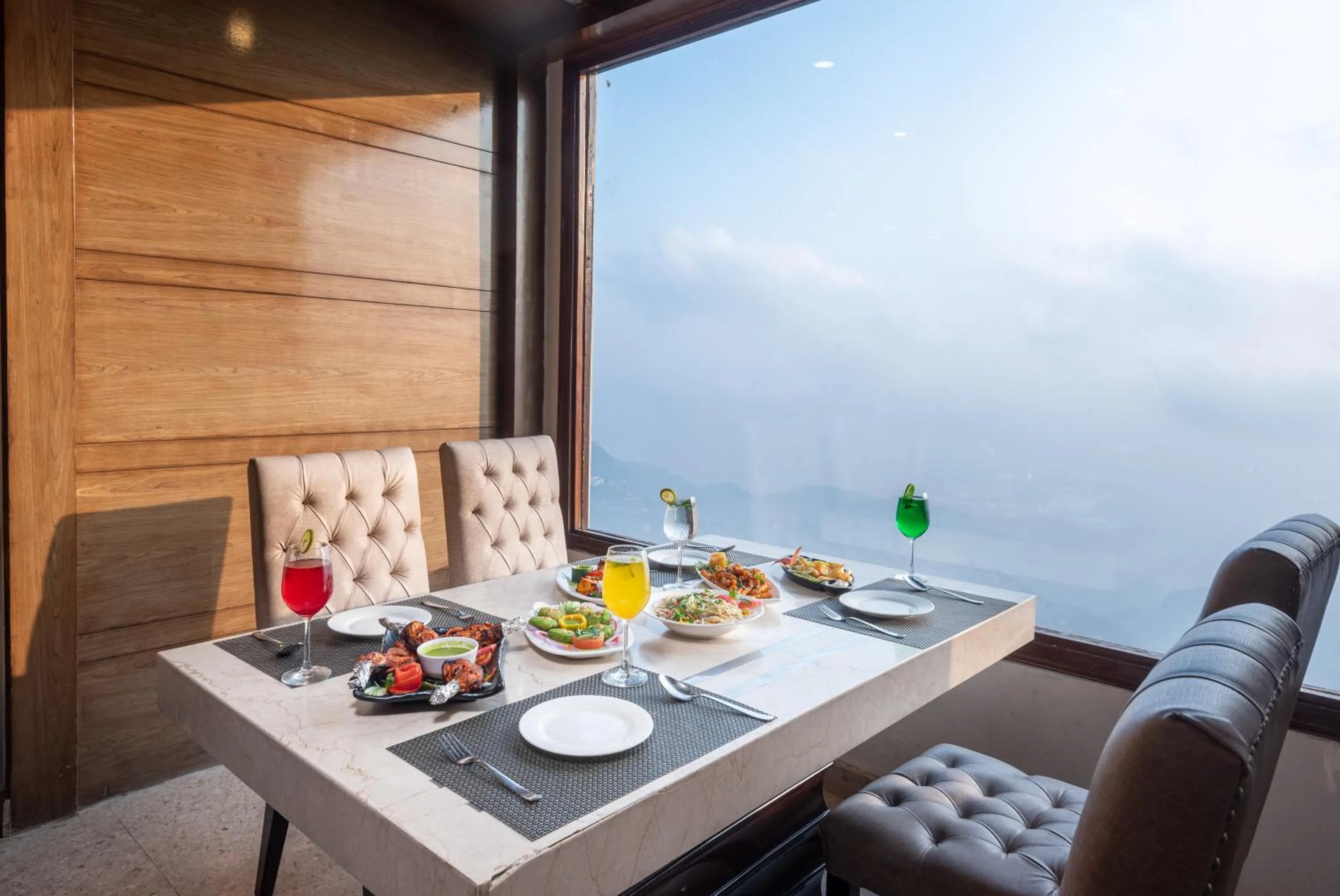 Lawrence Solitaire Resort, Mall road, Mussoorie