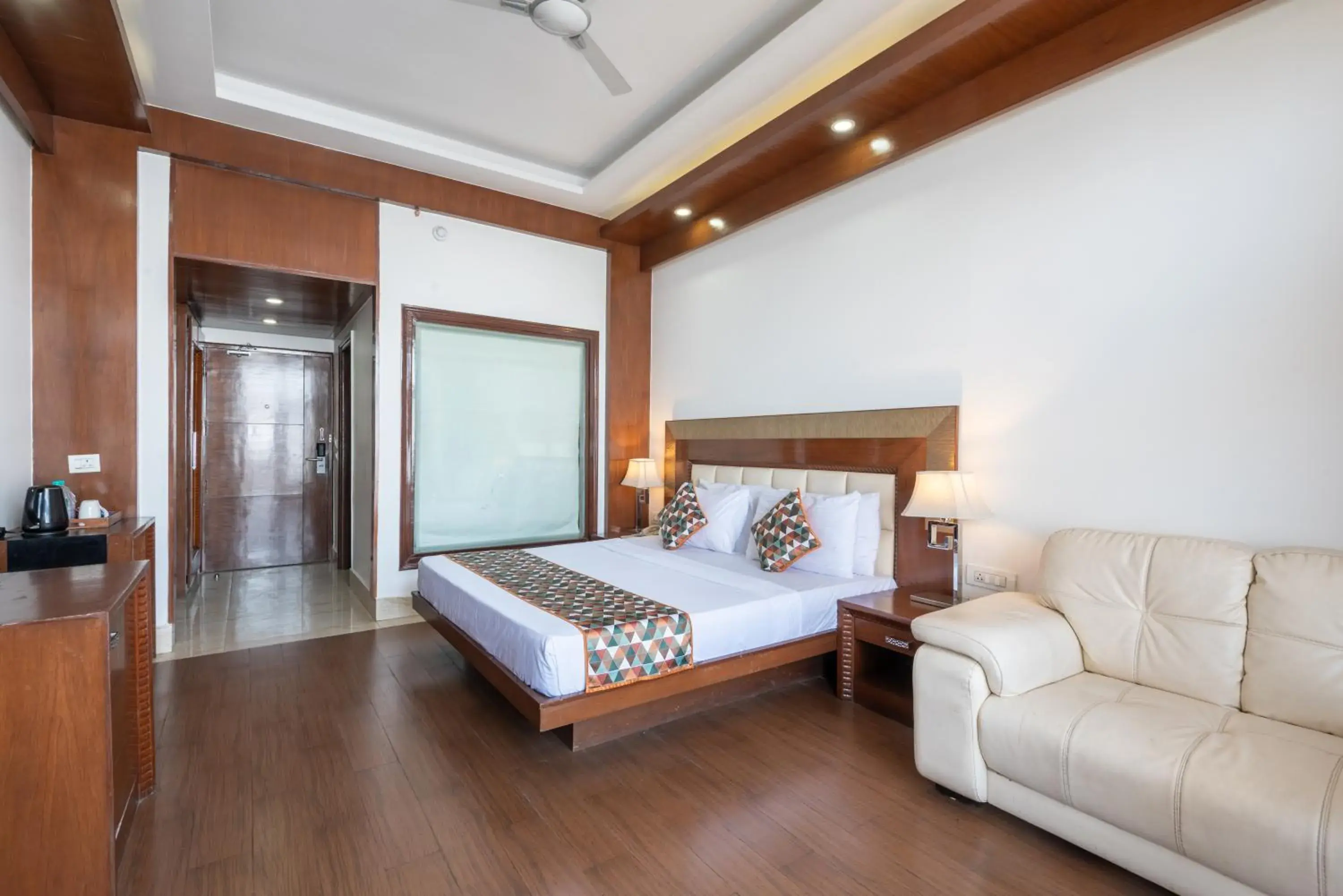 Bed in Lawrence Solitaire Resort, Mall road, Mussoorie Bed in Lawrence Solitaire Resort, Mall road, Mussoorie