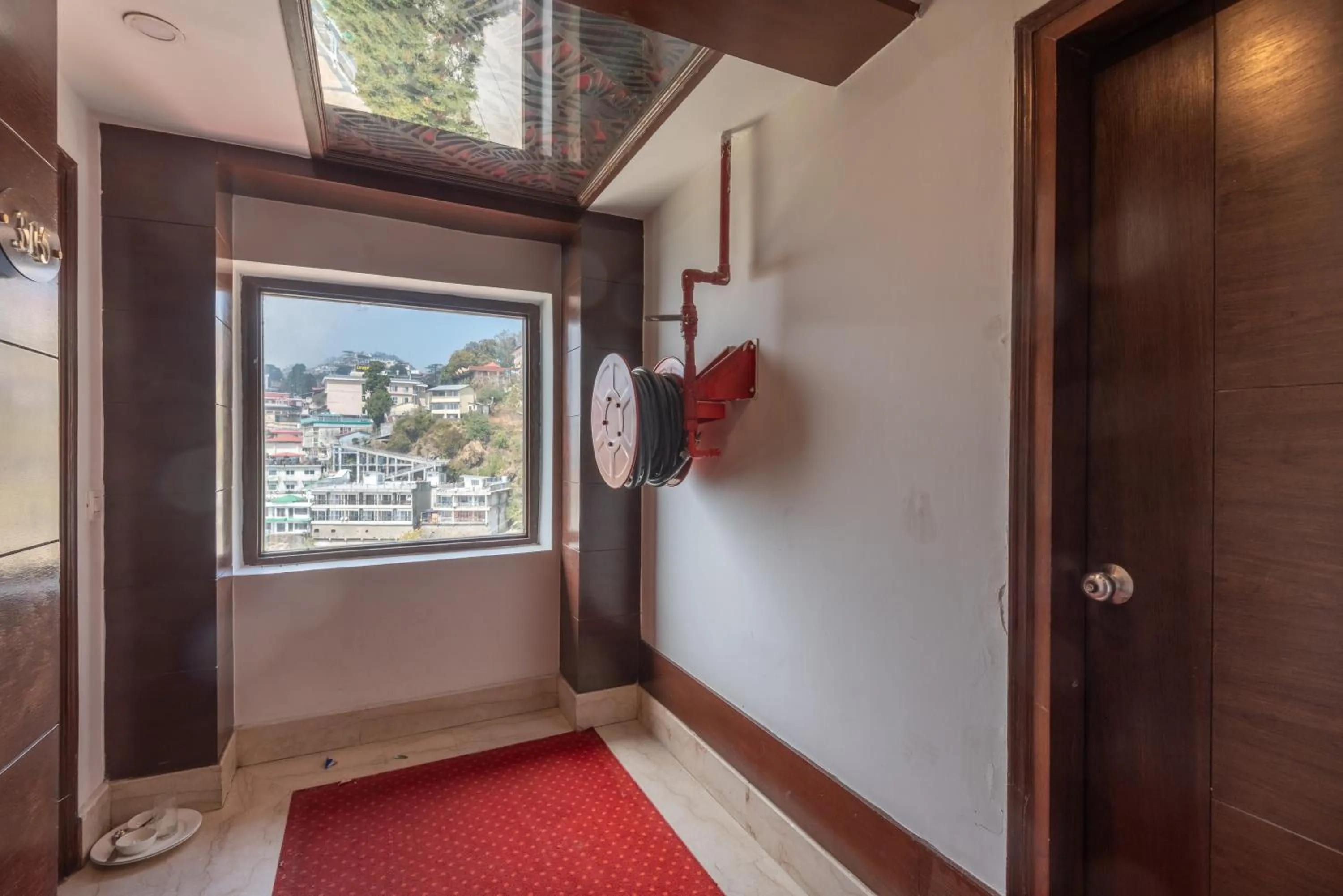 Lawrence Solitaire Resort, Mall road, Mussoorie