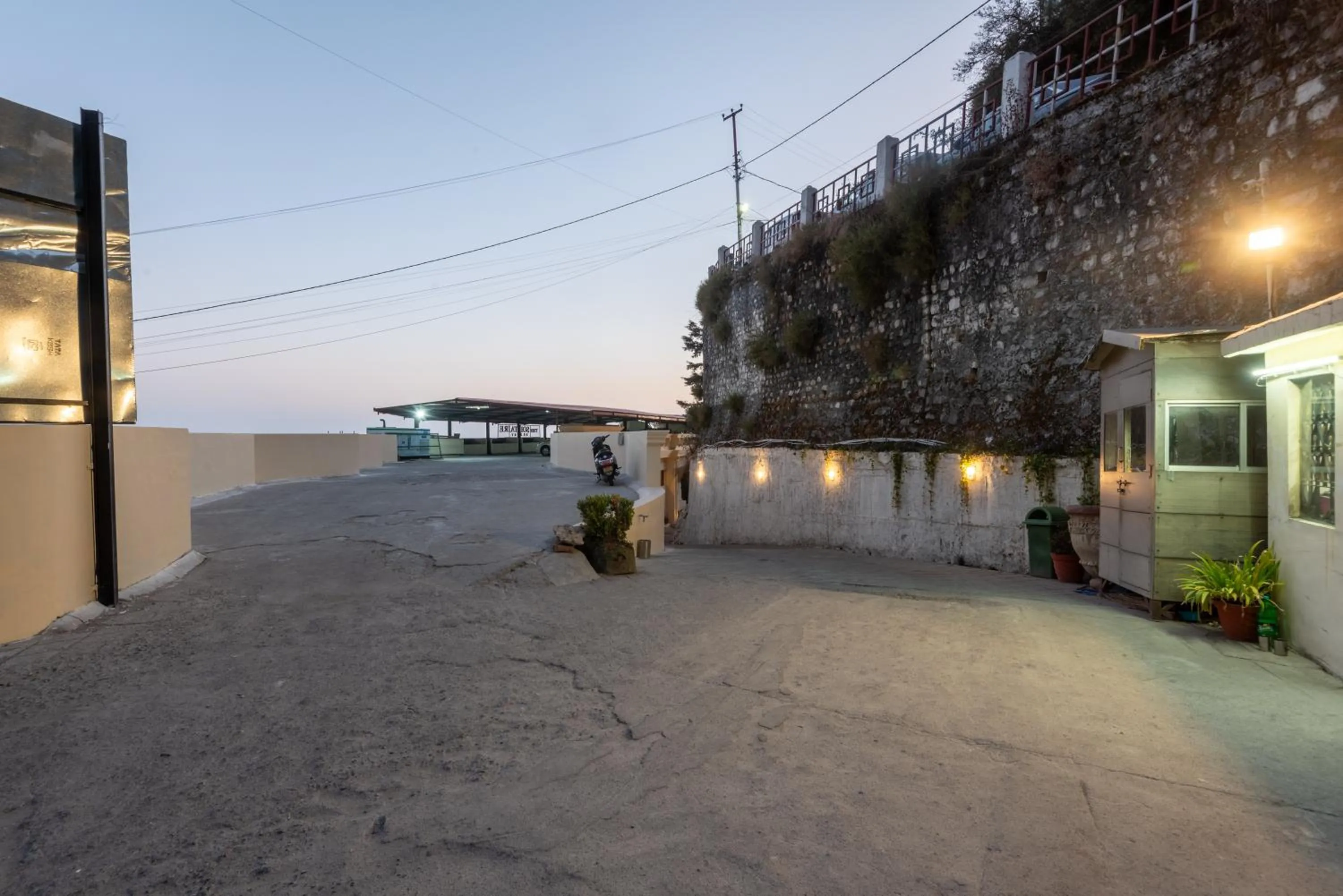 Lawrence Solitaire Resort, Mall road, Mussoorie