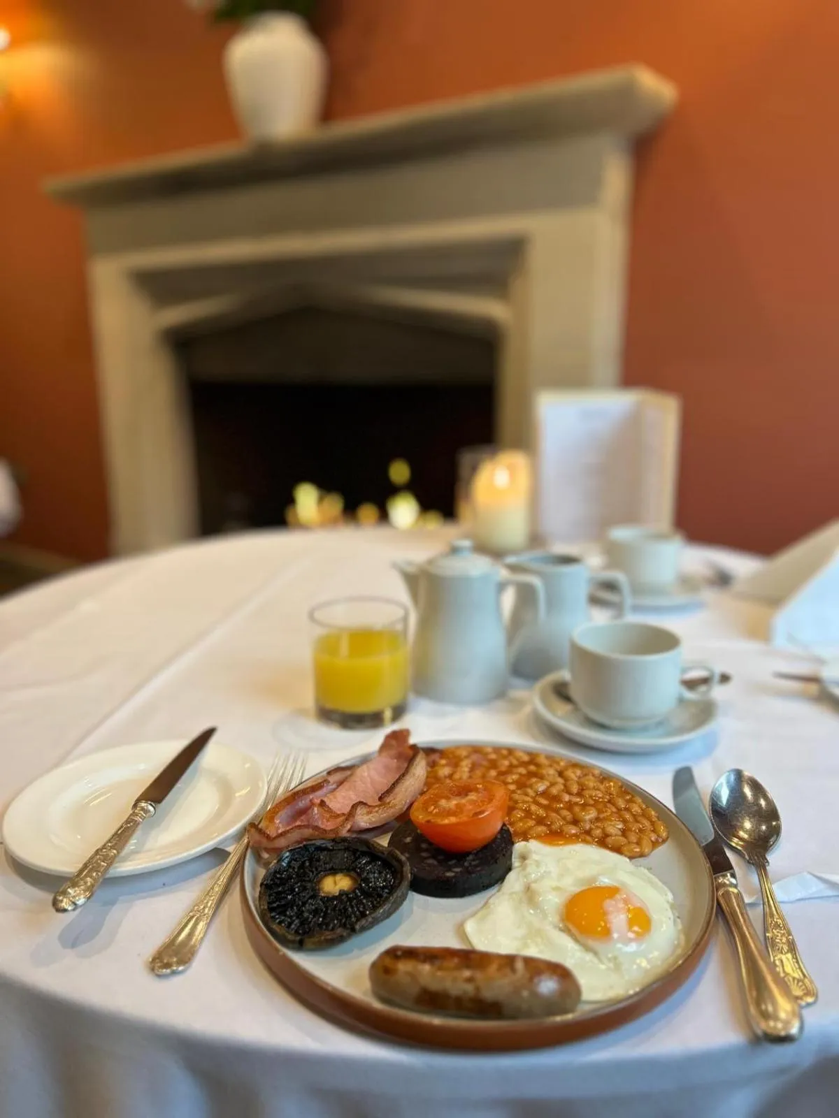 English/Irish breakfast in Ravenwood Hall Hotel