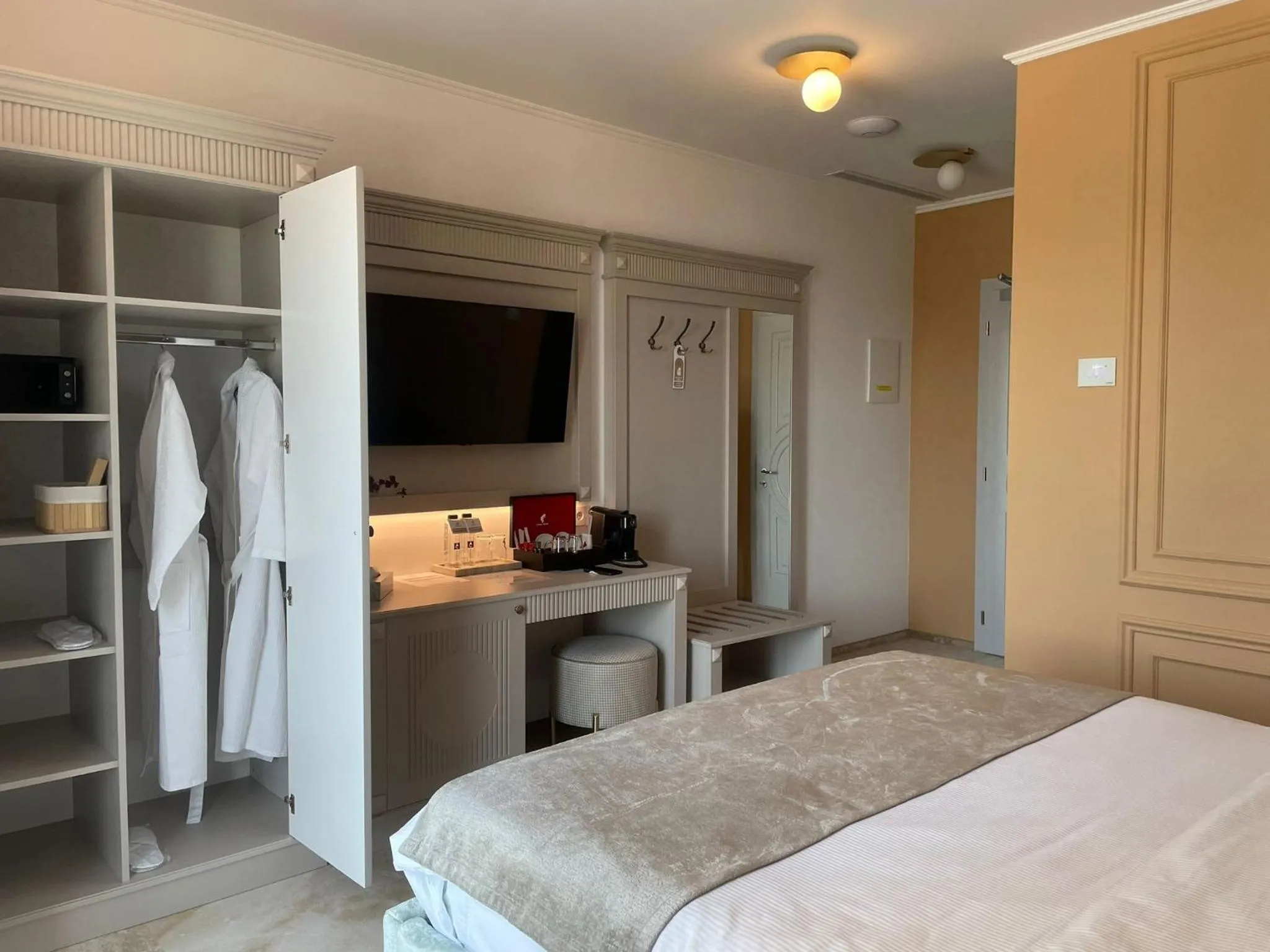 Photo of the whole room, Bed in Boutique Hotel Balș