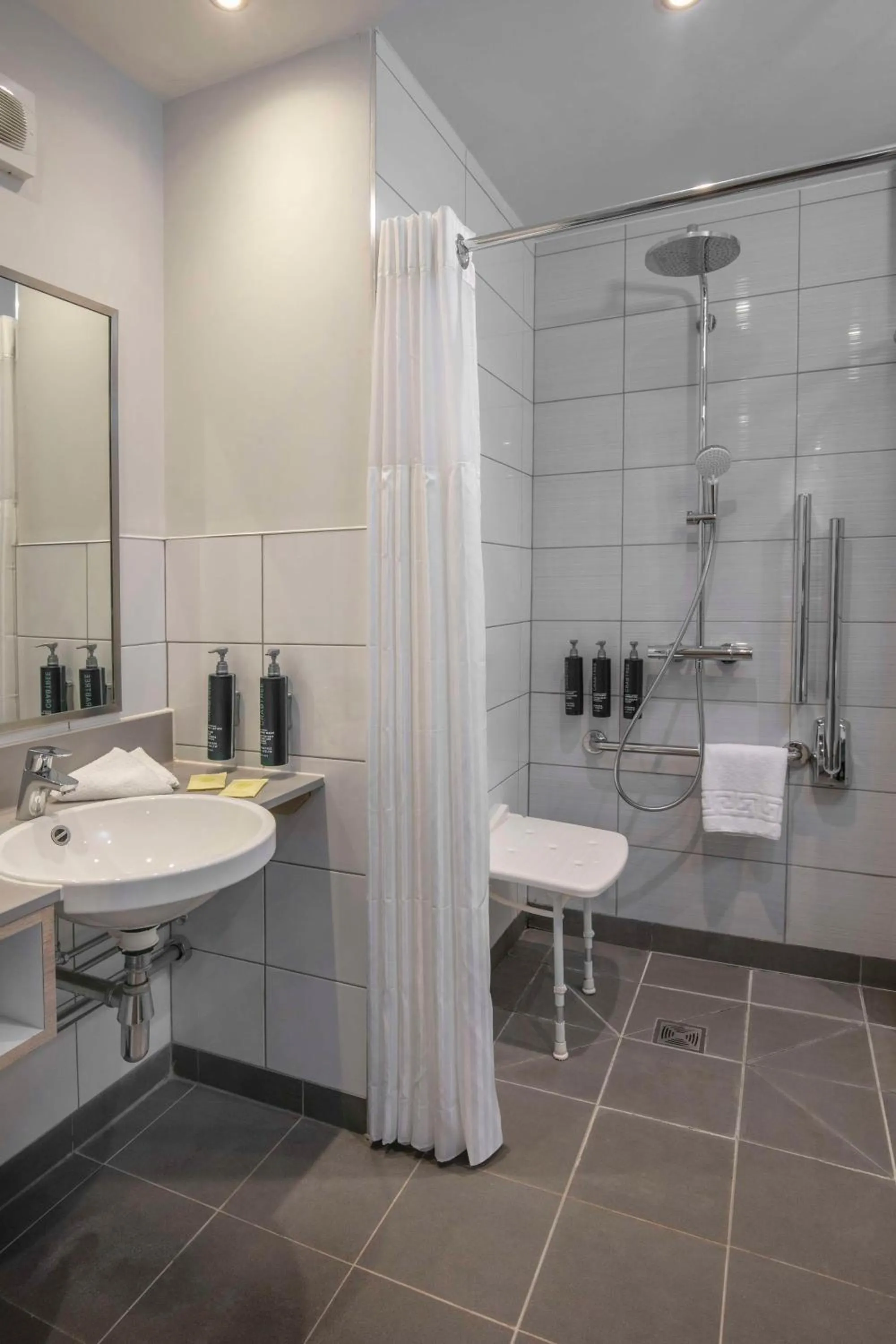 Bathroom in DoubleTree by Hilton Stratford-upon-Avon, United Kingdom