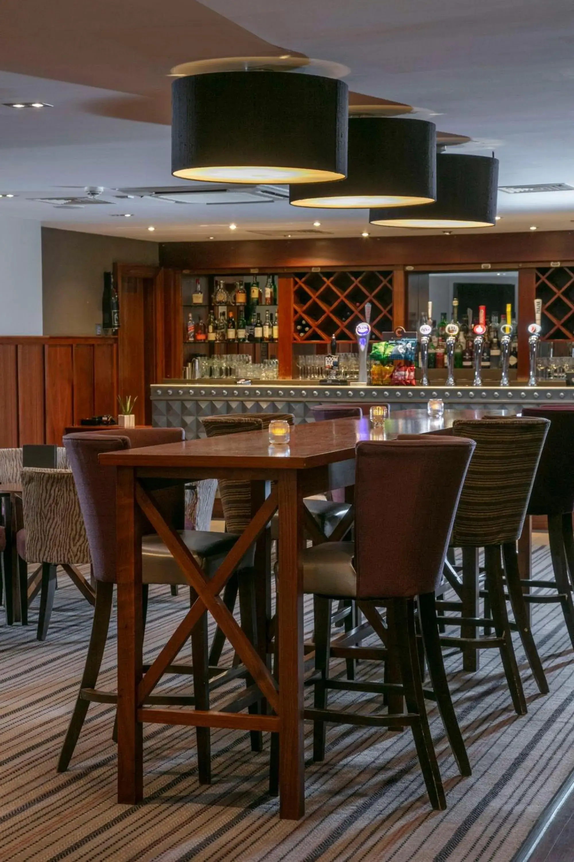 Lounge or bar in DoubleTree by Hilton Stratford-upon-Avon, United Kingdom Lounge or bar in DoubleTree by Hilton Stratford-upon-Avon, United Kingdom
