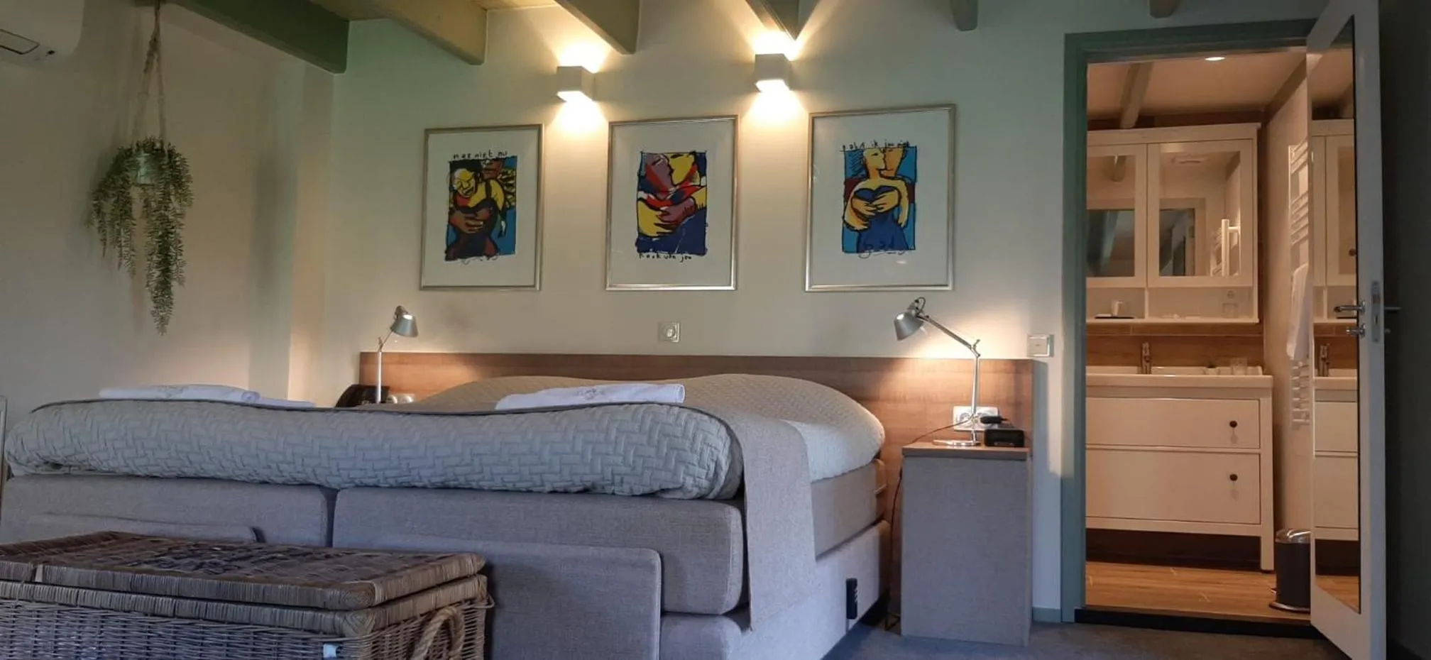 Bed in B&B en SPA Landgoed Matanze