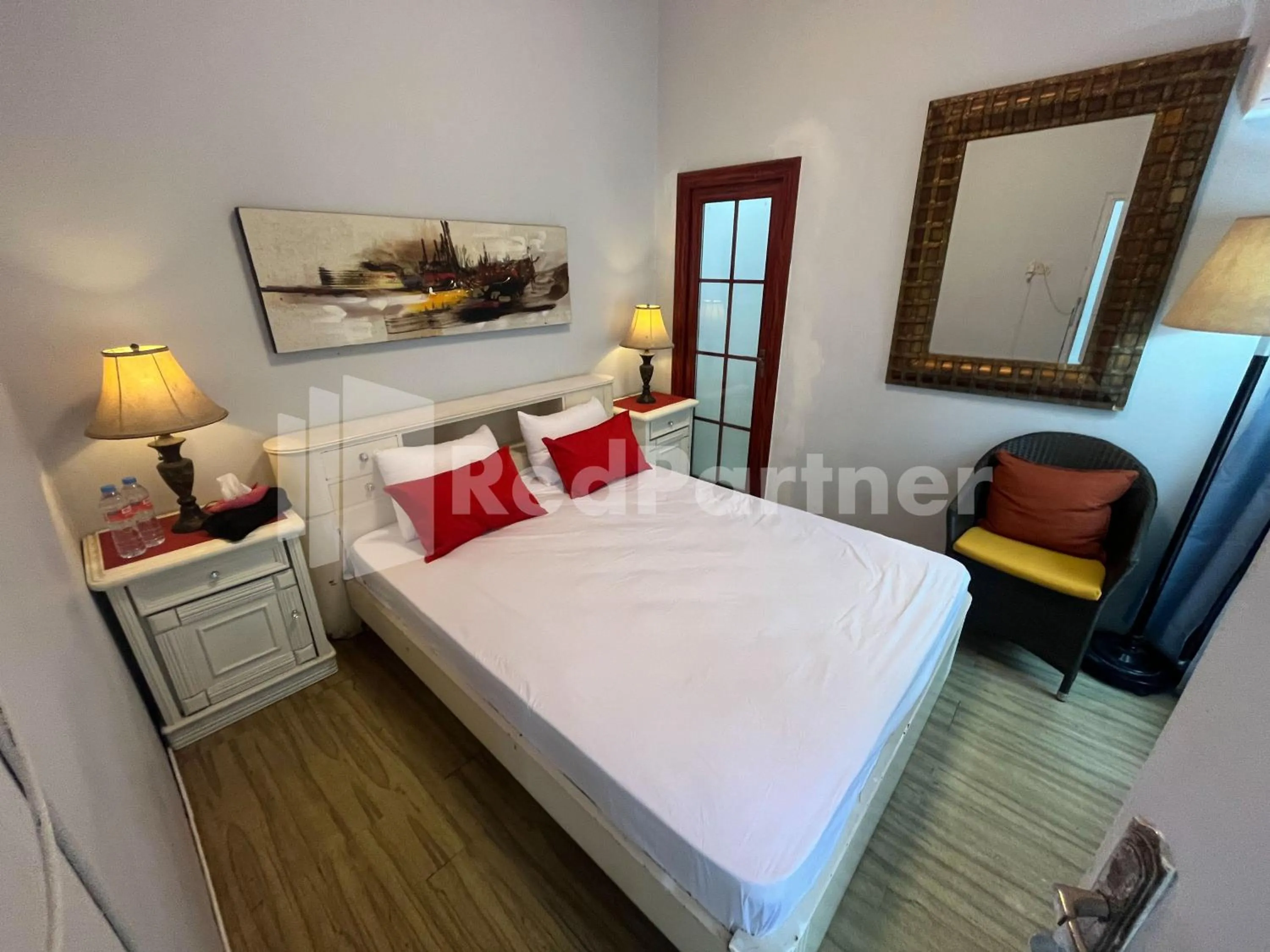Bedroom, Bed in Villa Layar Selorejo Mitra RedDoorz