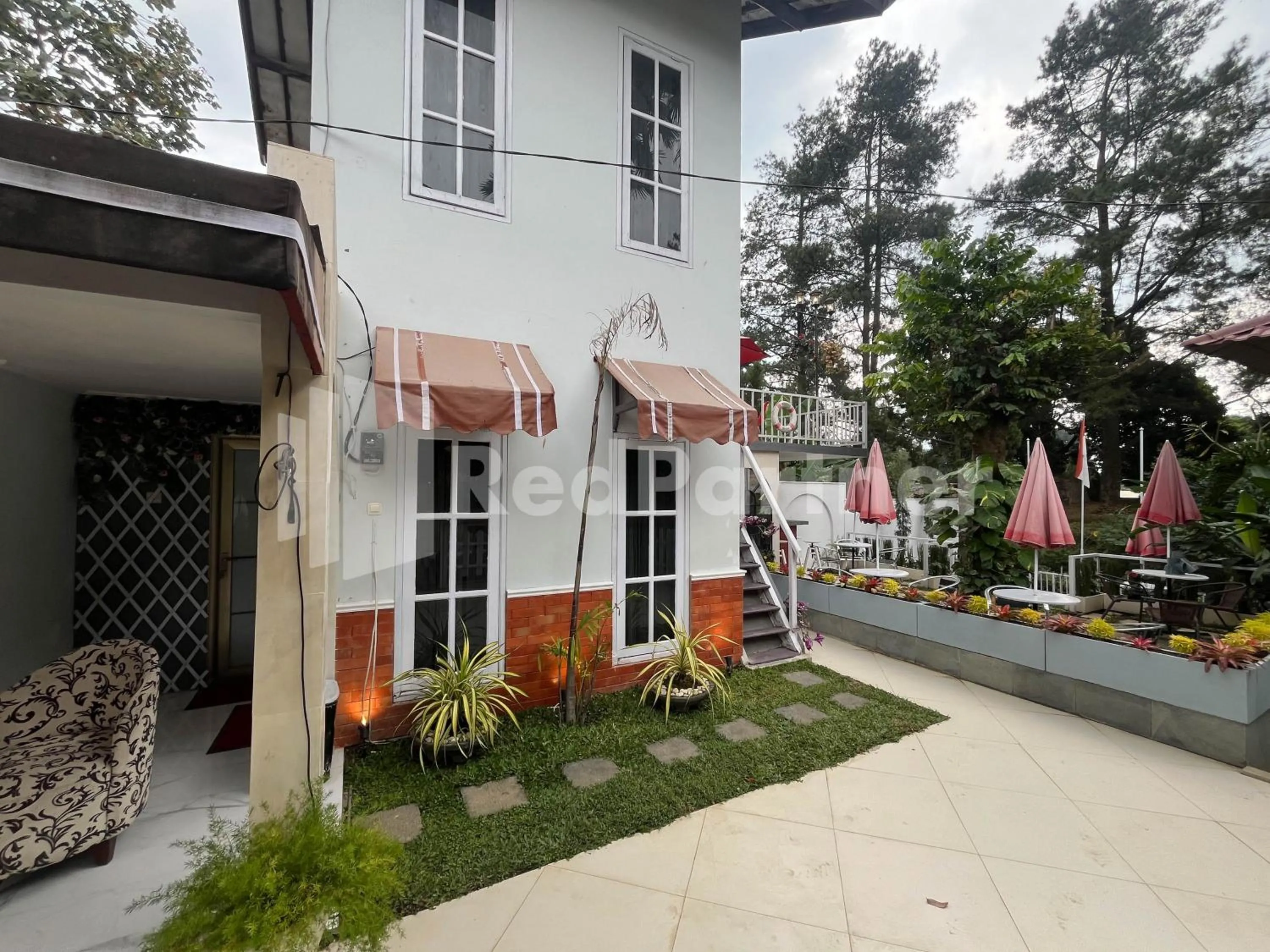 Property building in Villa Layar Selorejo Mitra RedDoorz