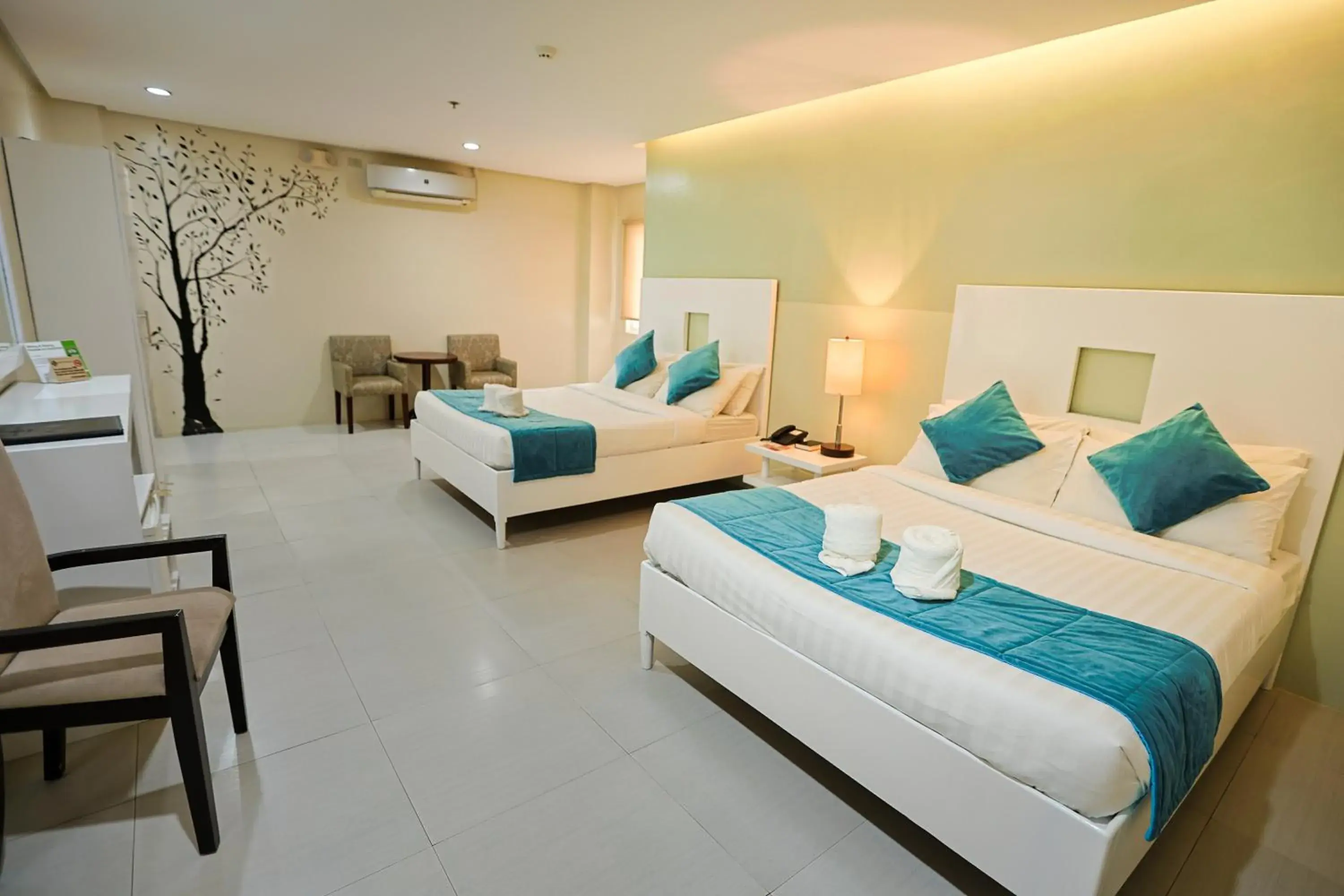 Family Room in Holiday Suites Business District - formerly Empire Suites Hotel Family Room in Holiday Suites Business District - formerly Empire Suites Hotel