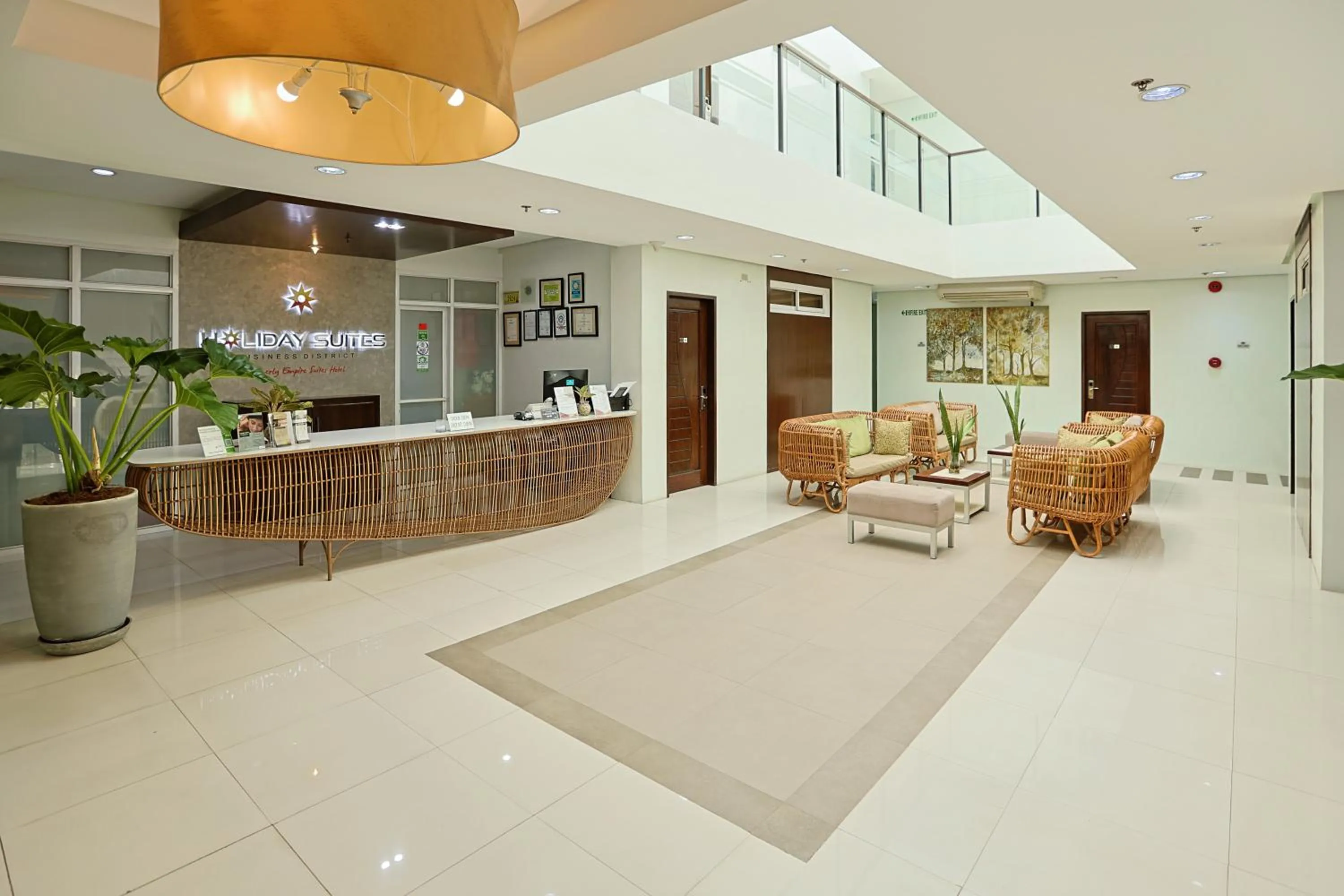 Lobby or reception in Holiday Suites Business District - formerly Empire Suites Hotel