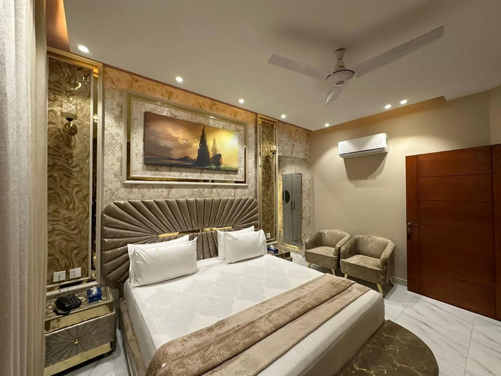 Bed in Multan Swiss Hotel