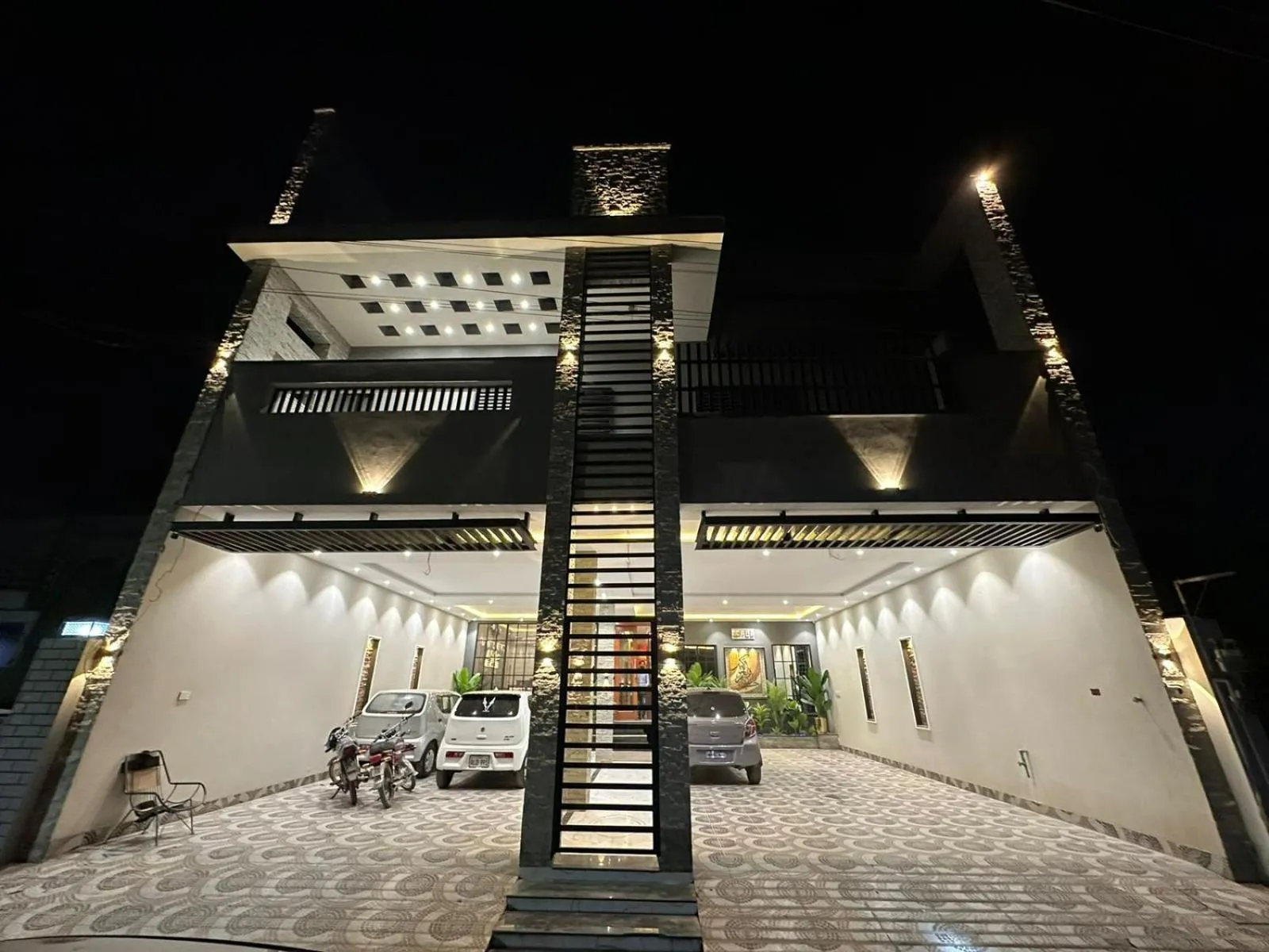 Property building in Multan Swiss Hotel