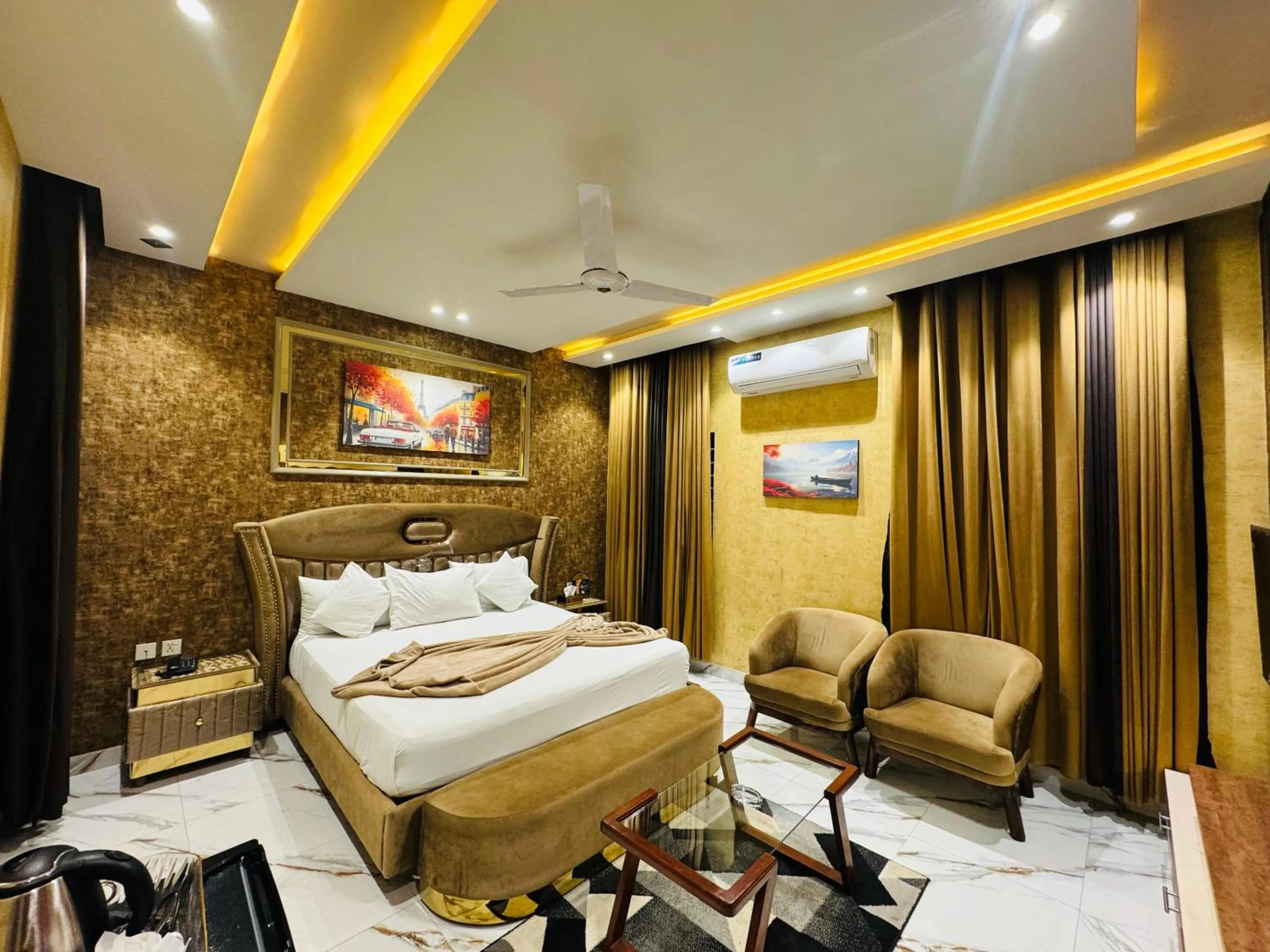 Bed in Multan Swiss Hotel