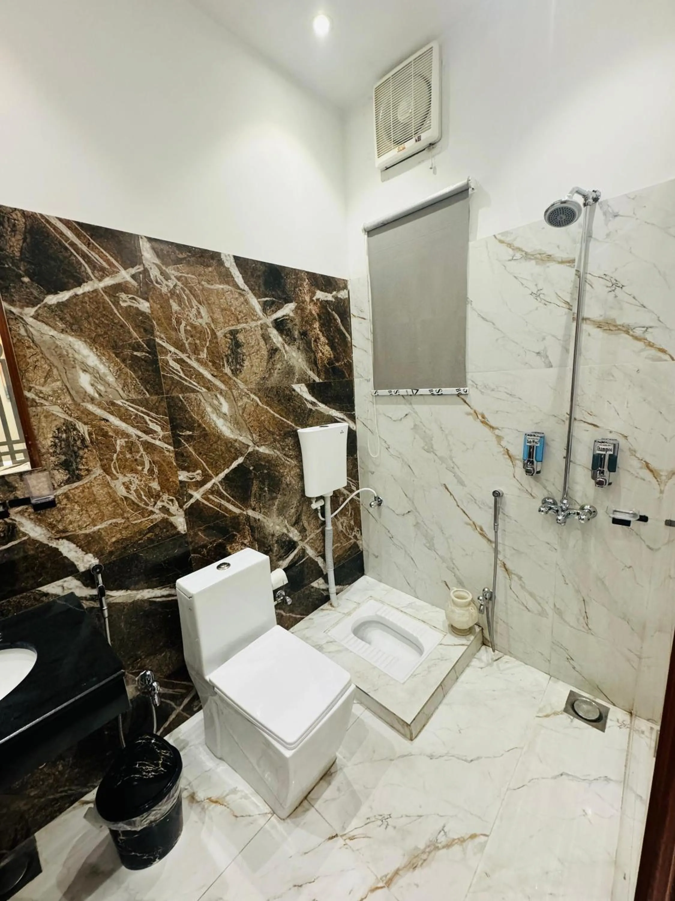 Shower in Multan Swiss Hotel
