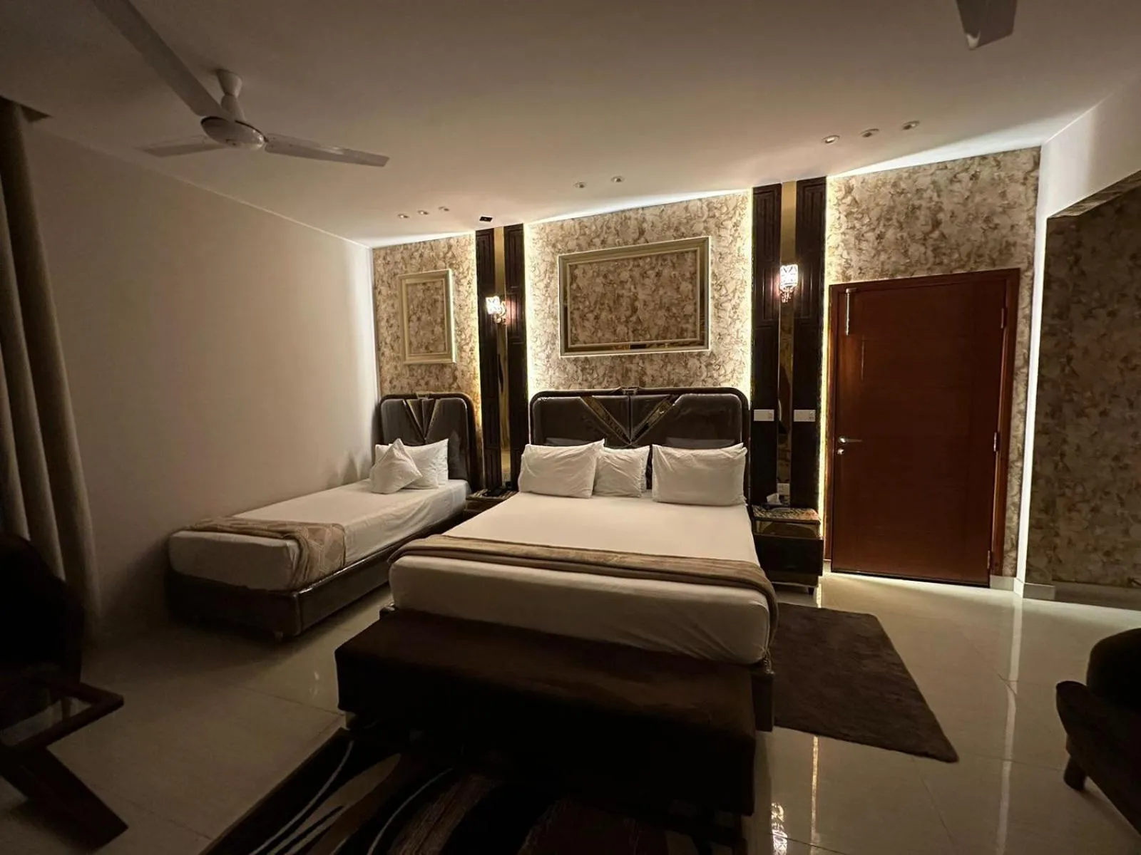 Bedroom, Bed in Multan Swiss Hotel