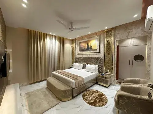 Deluxe Double Room - single occupancy in Multan Swiss Hotel Deluxe Double Room - single occupancy in Multan Swiss Hotel