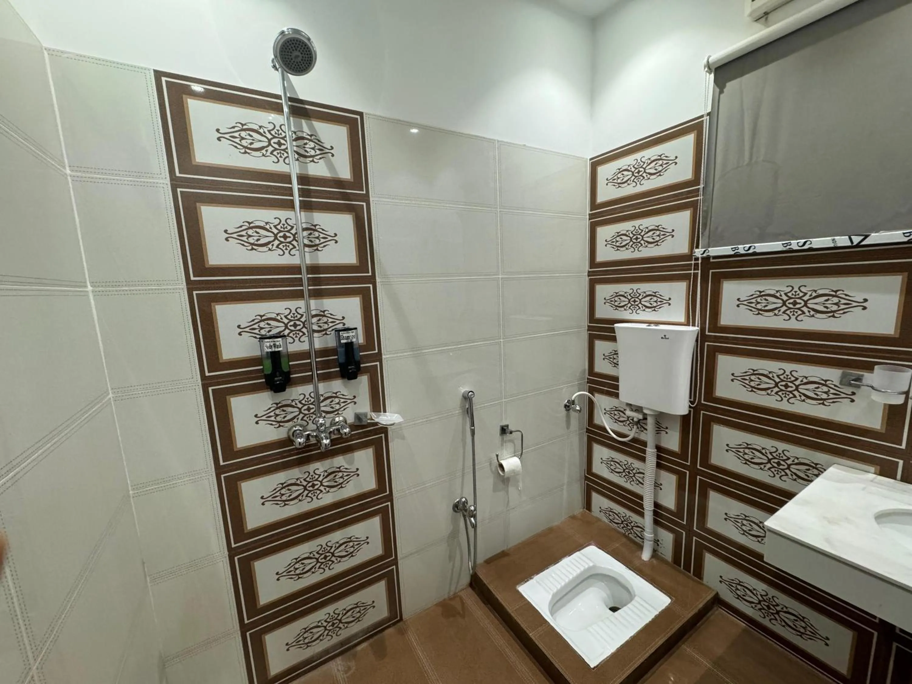 Toilet in Multan Swiss Hotel