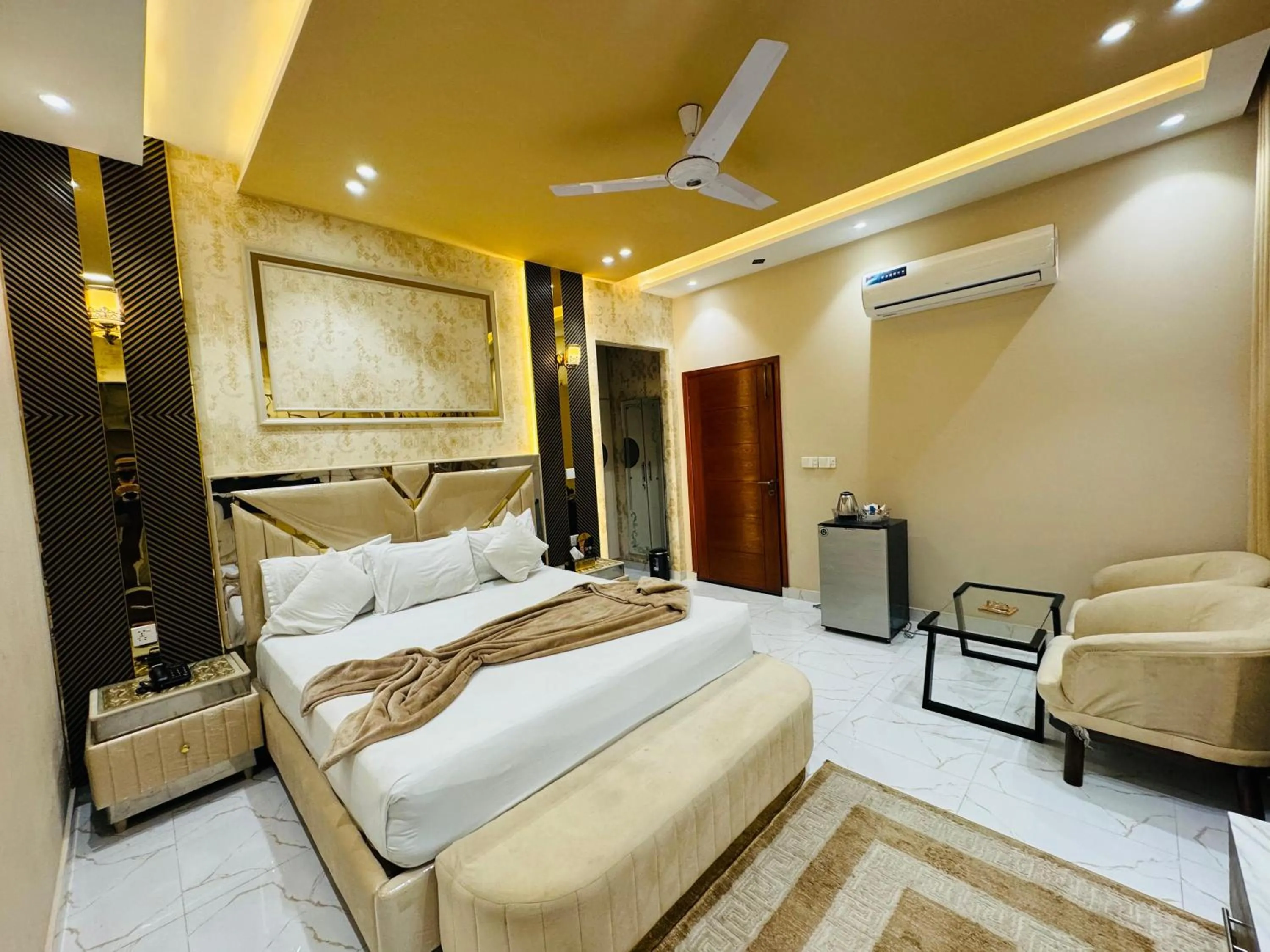 Bed in Multan Swiss Hotel