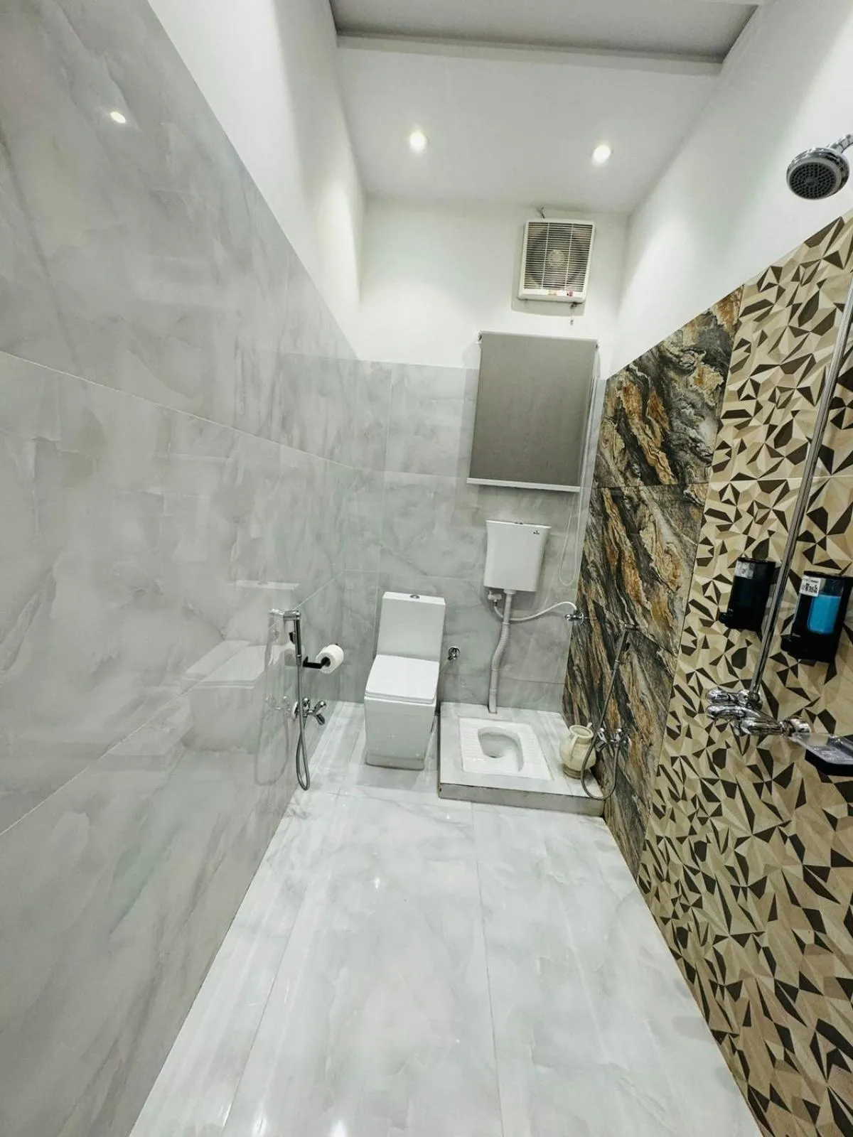 Toilet in Multan Swiss Hotel