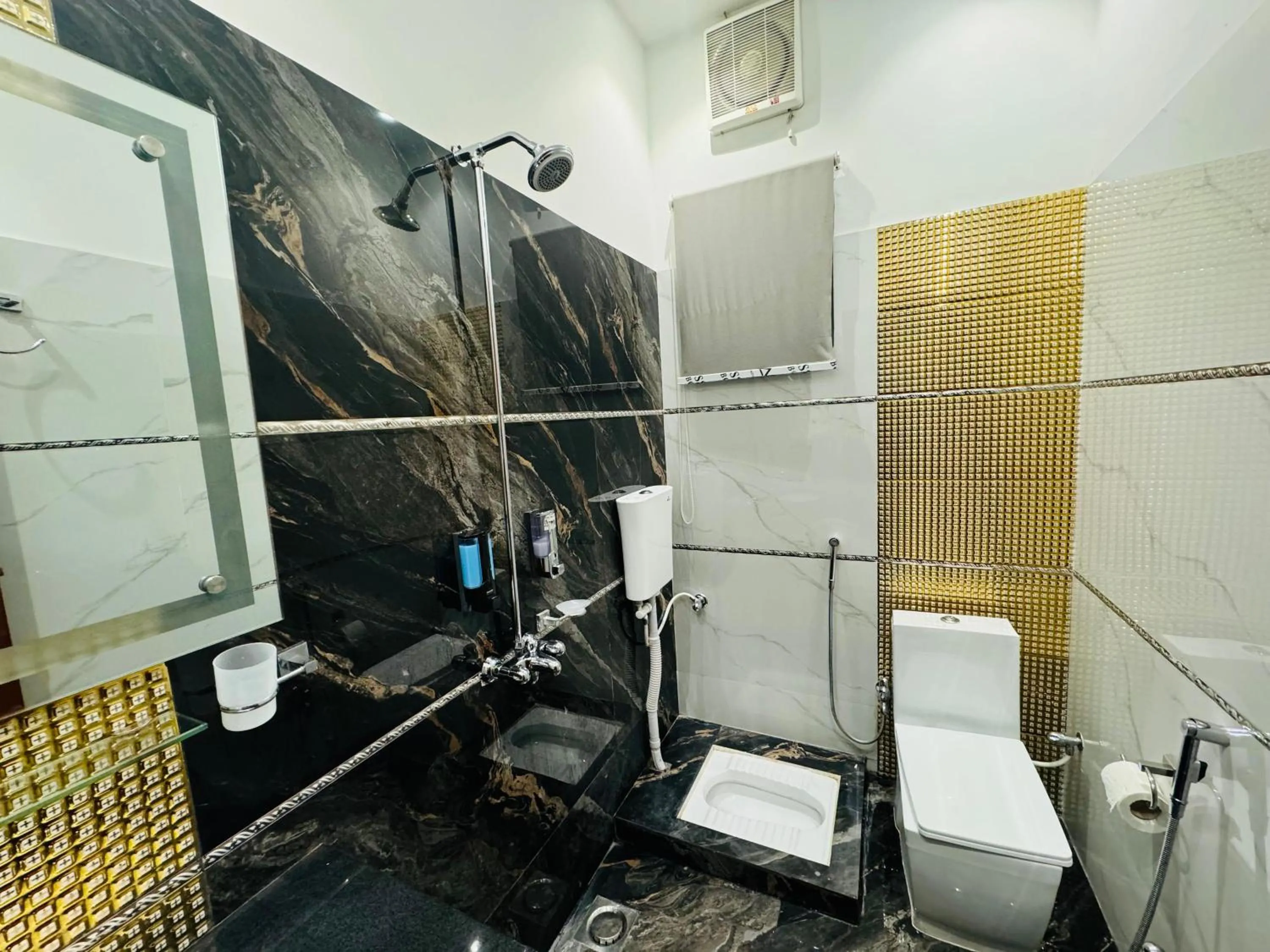 Shower in Multan Swiss Hotel