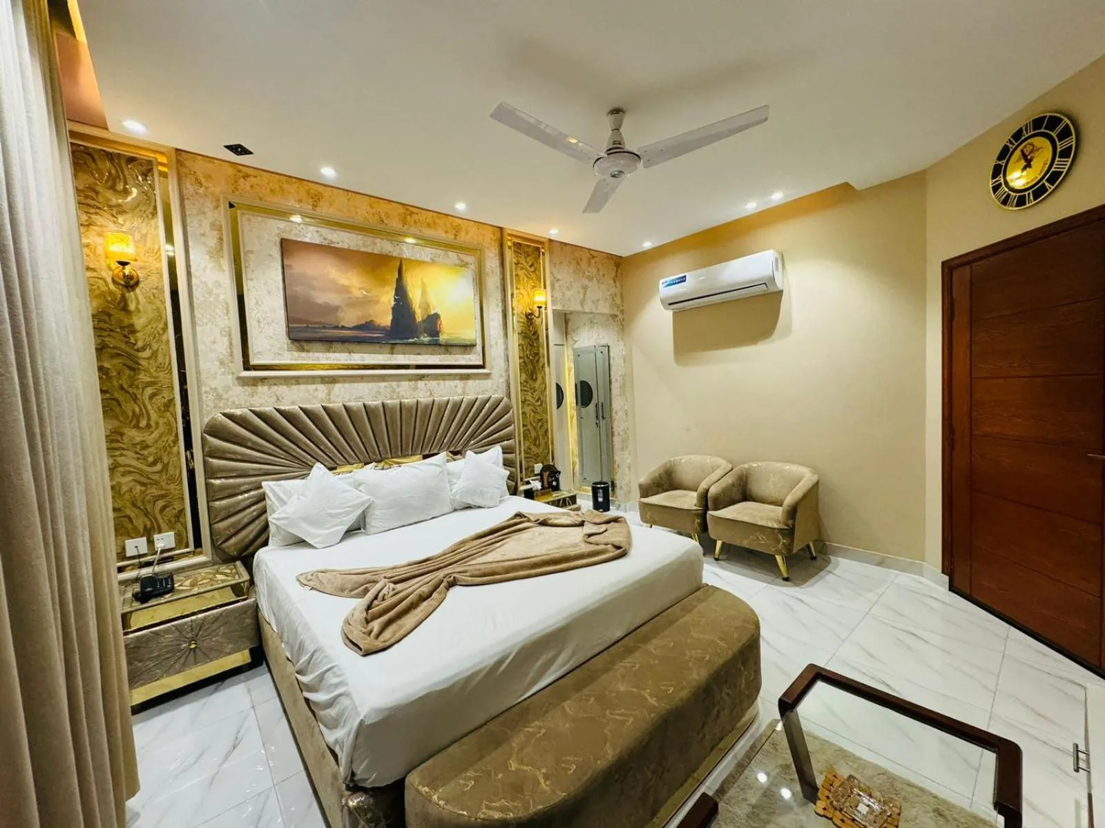 Bed in Multan Swiss Hotel