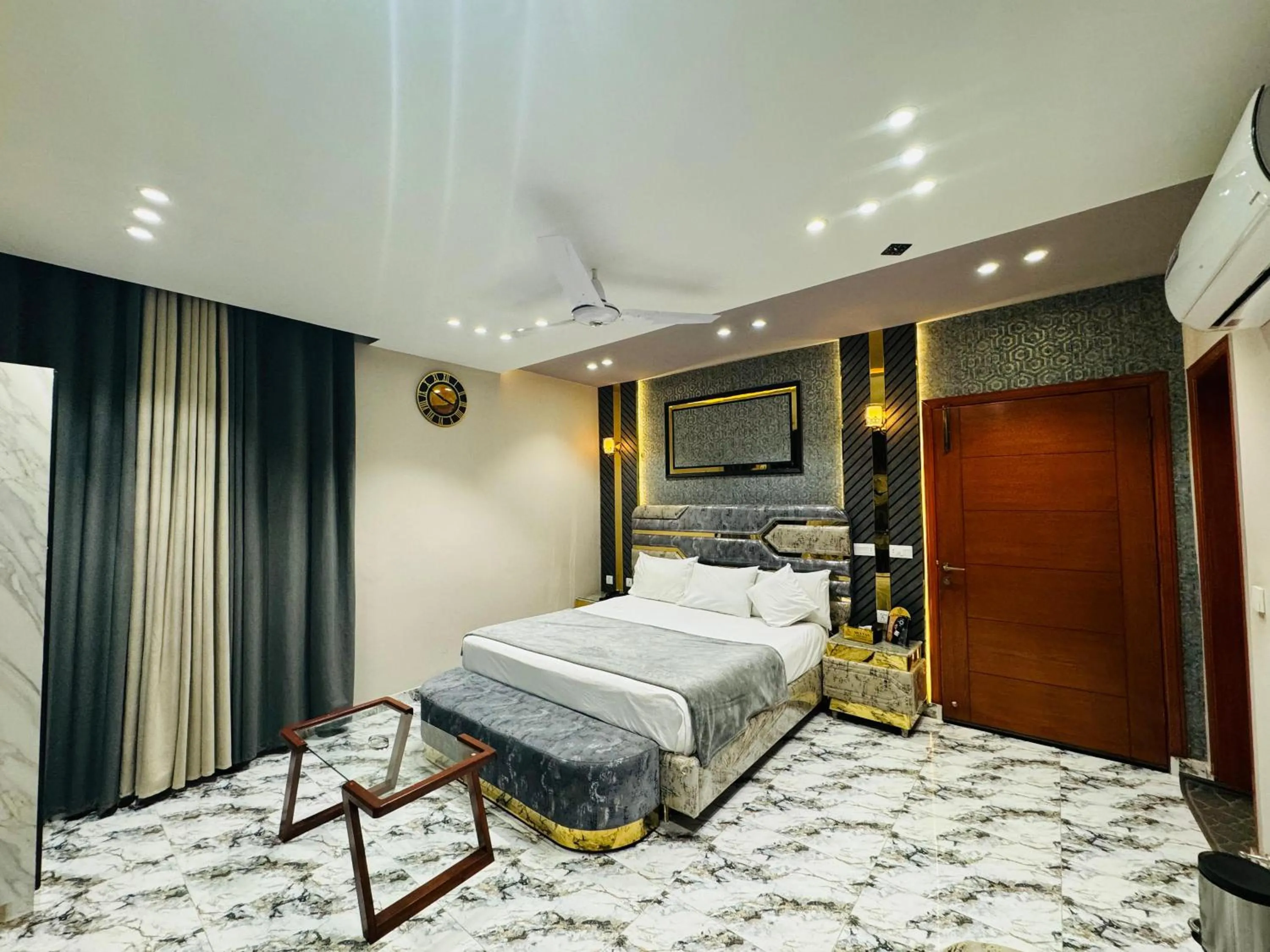 Bed in Multan Swiss Hotel