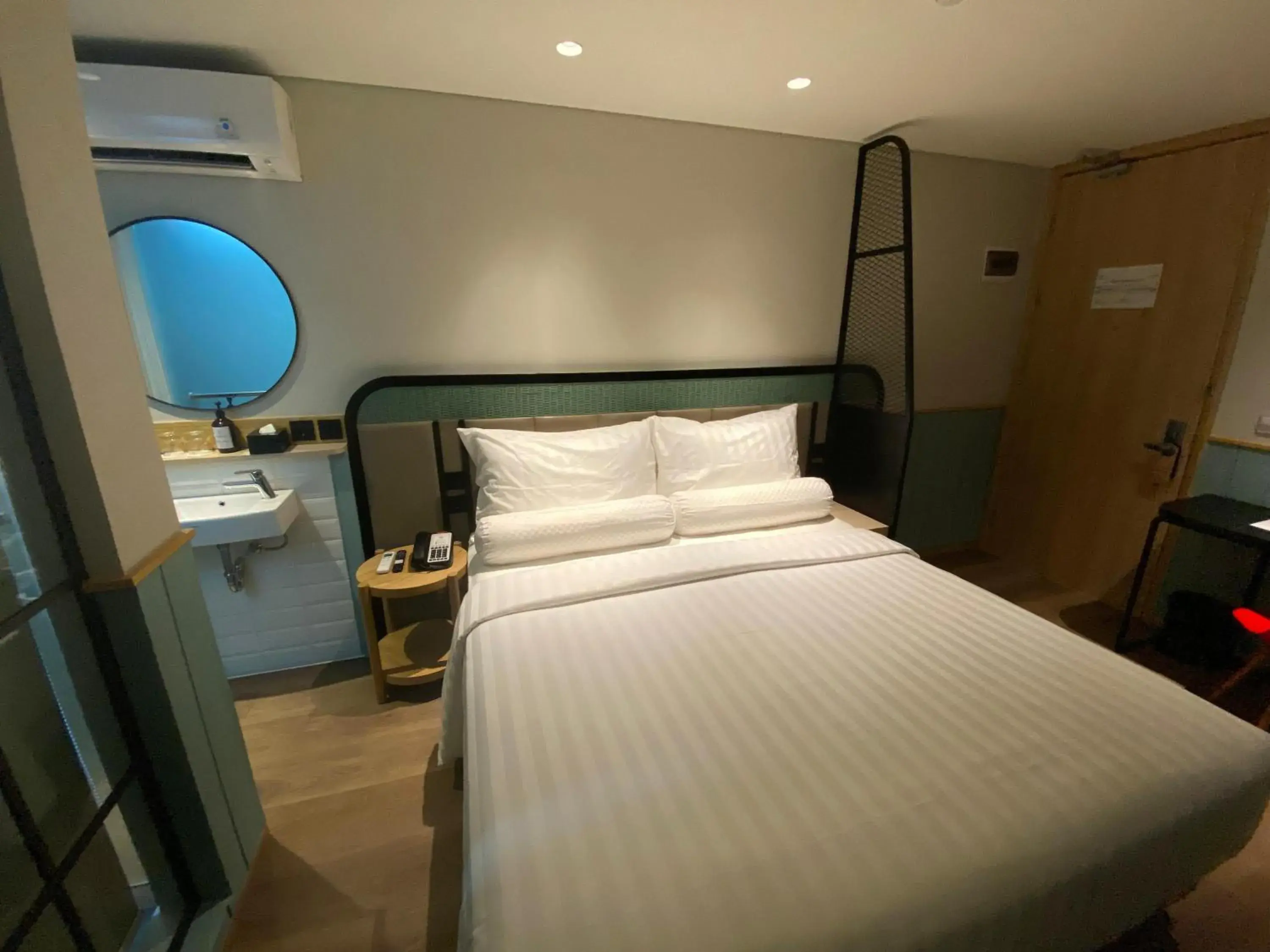 Deluxe Double Room - single occupancy in Luxeur Jakarta - Setiabudi Deluxe Double Room - single occupancy in Luxeur Jakarta - Setiabudi