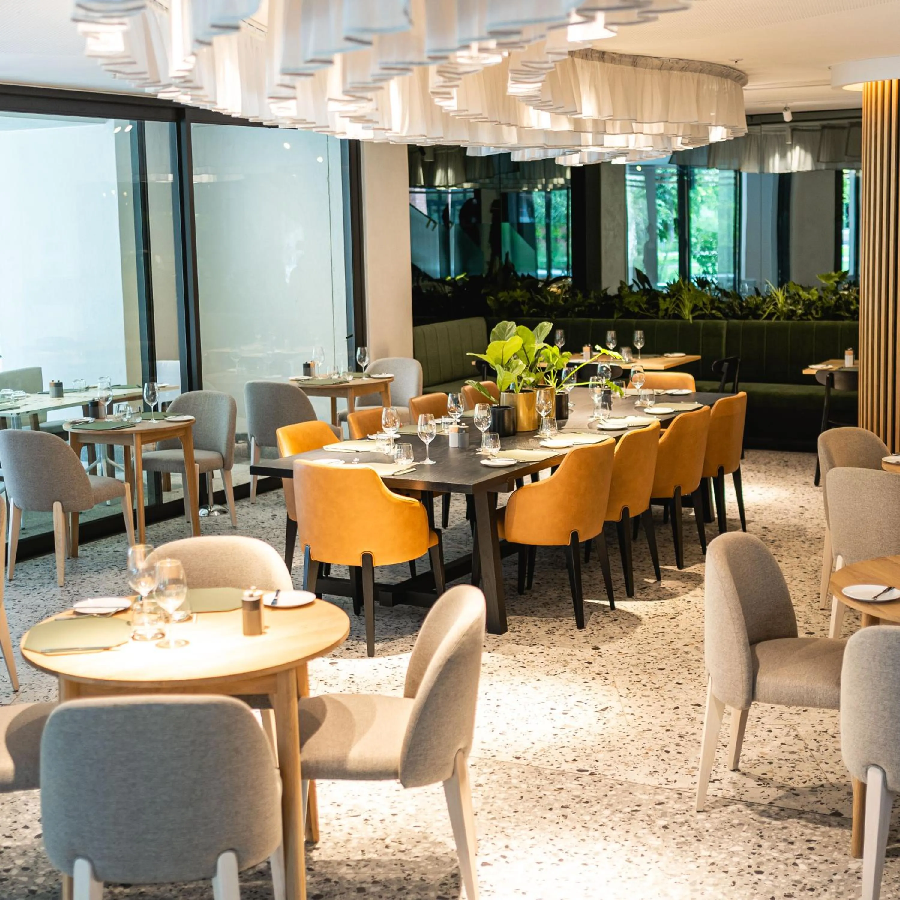 Restaurant/places to eat in Steyn City Hotel by Saxon