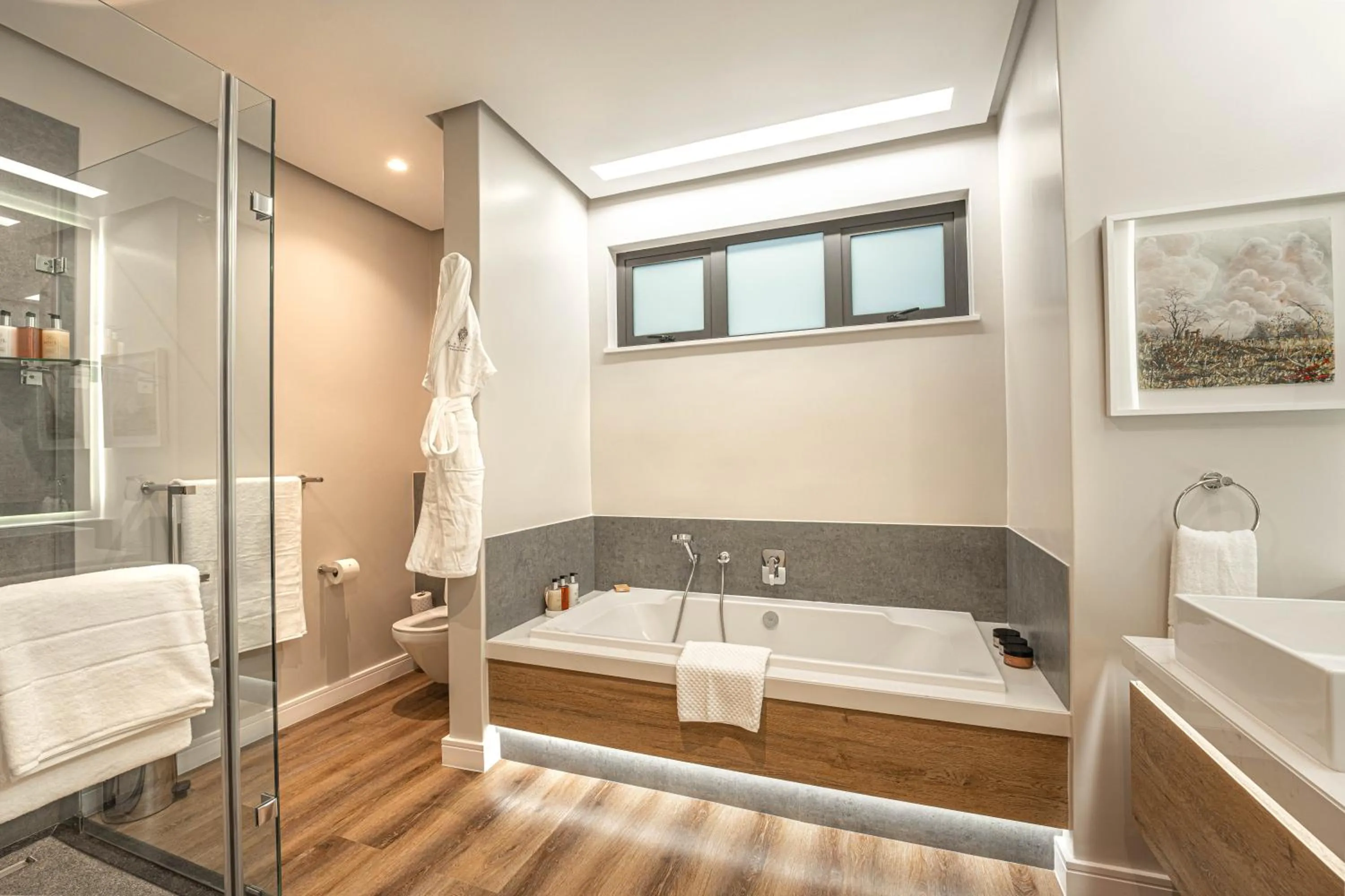 Four-Room Apartment in Steyn City Hotel by Saxon