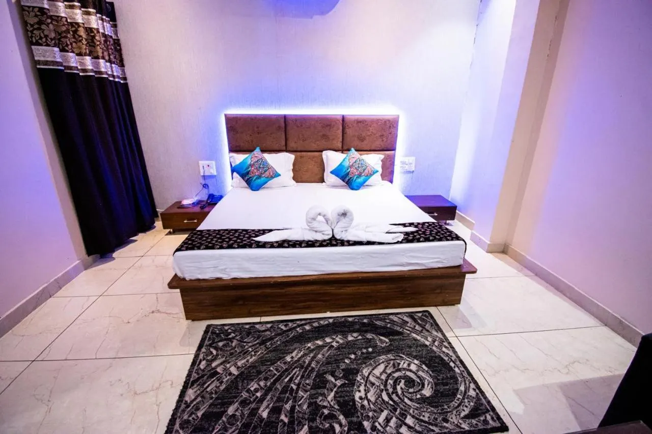 Bedroom, Bed in Hotel 7 PM