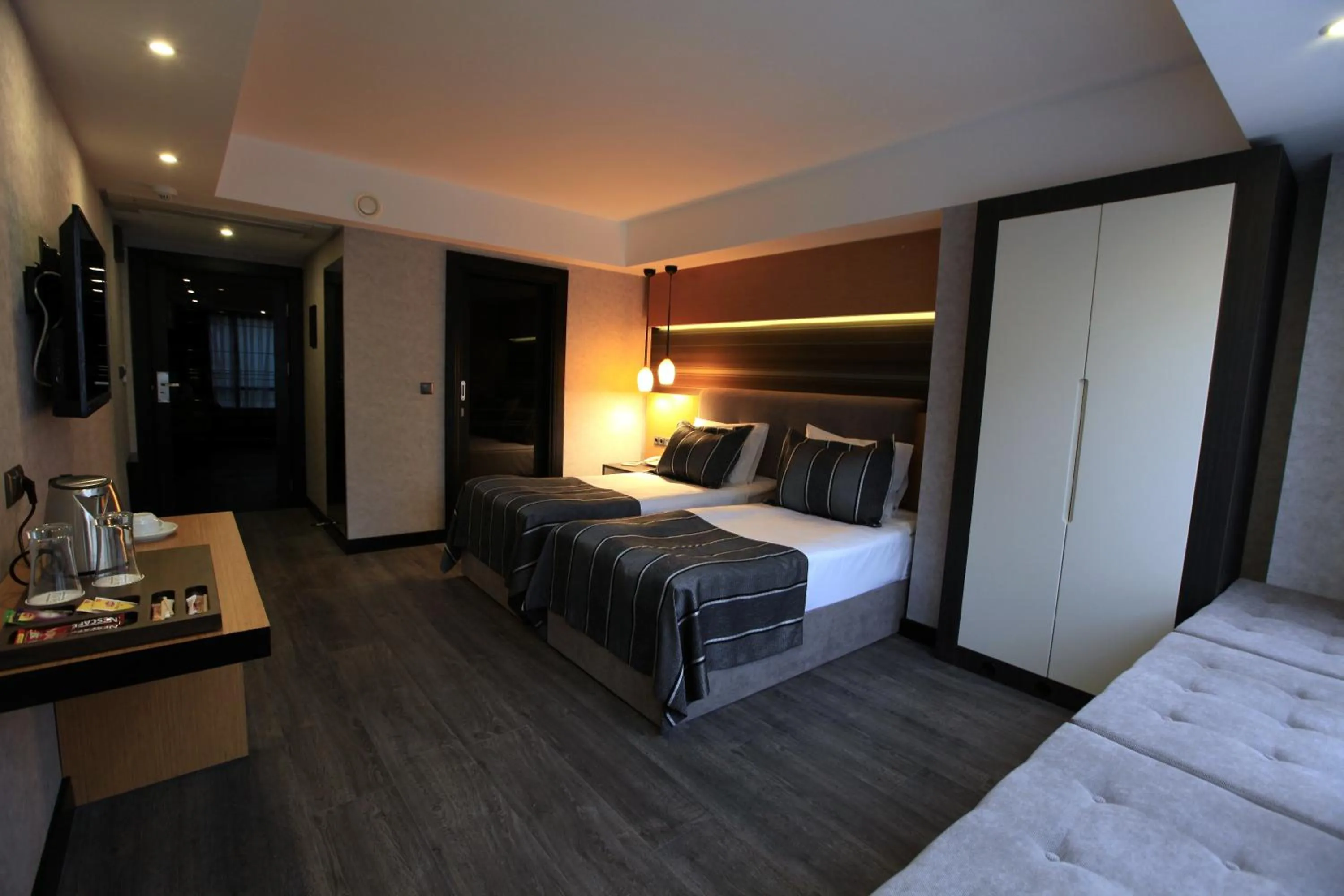 Photo of the whole room, Bed in The Black Hotel
