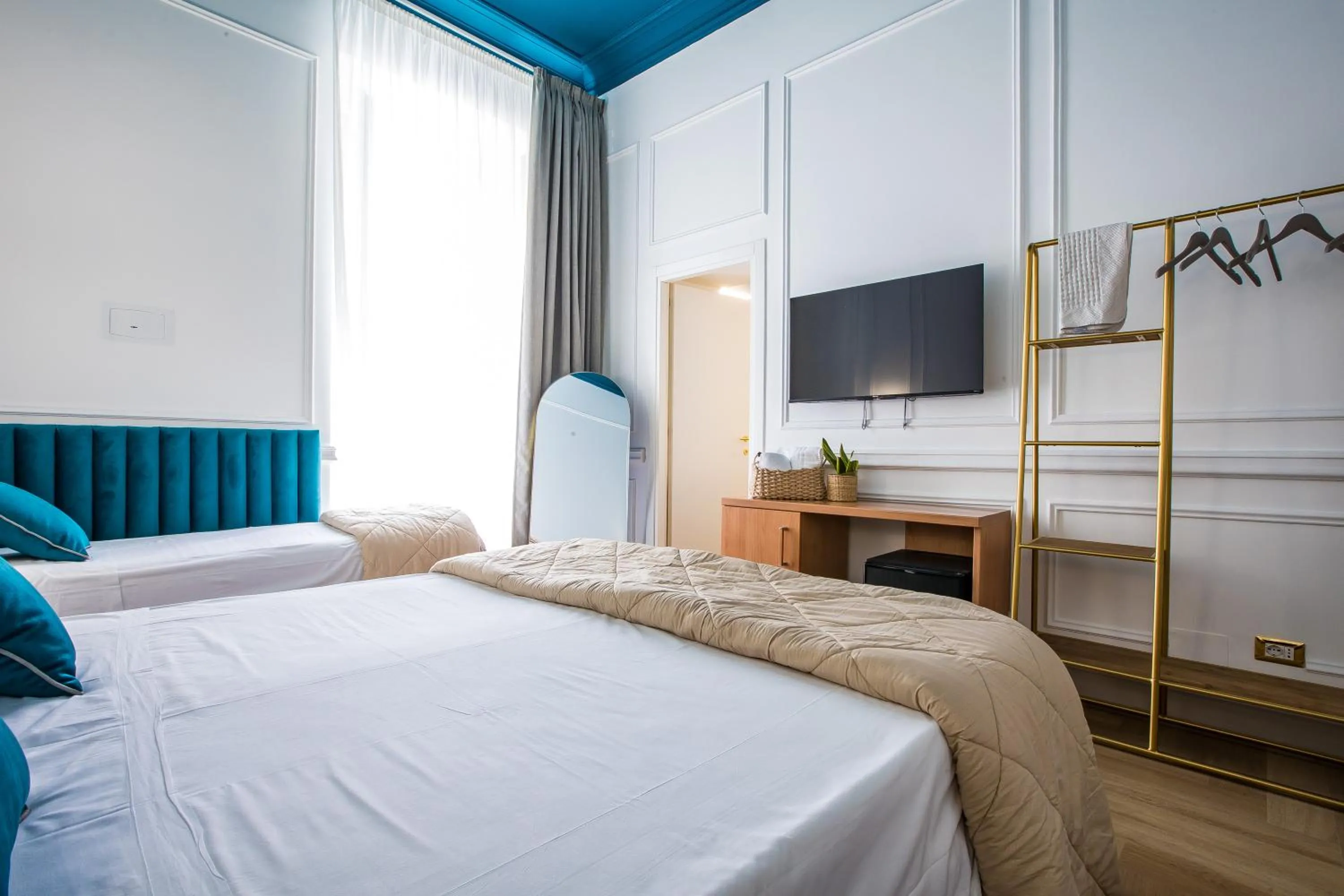 Bed in Hold Rome - Luxury Suites