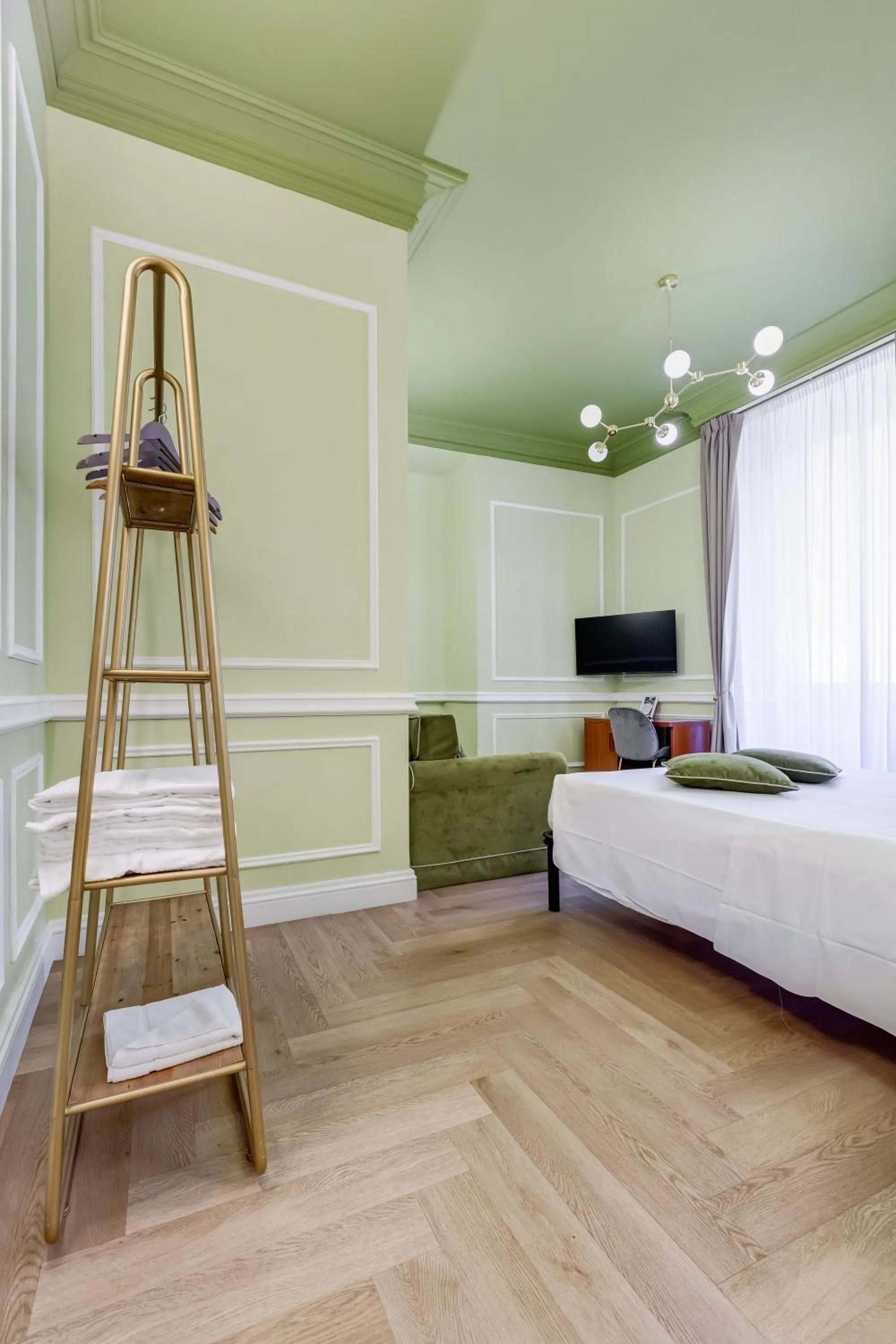 Bed in Hold Rome - Luxury Suites