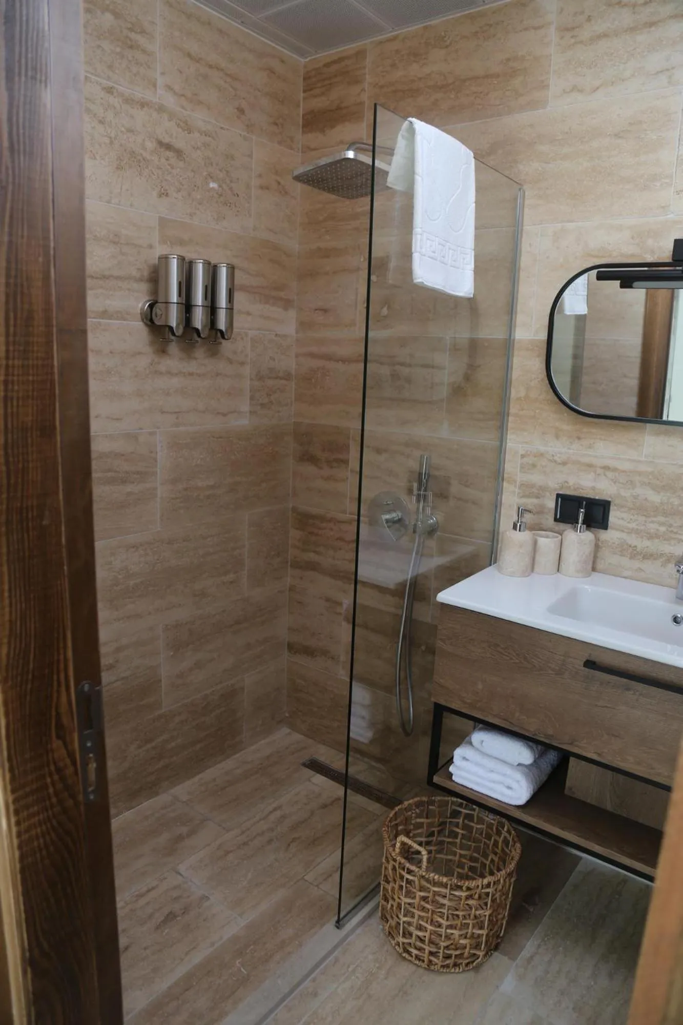 Shower in Samadhi Alaçatı